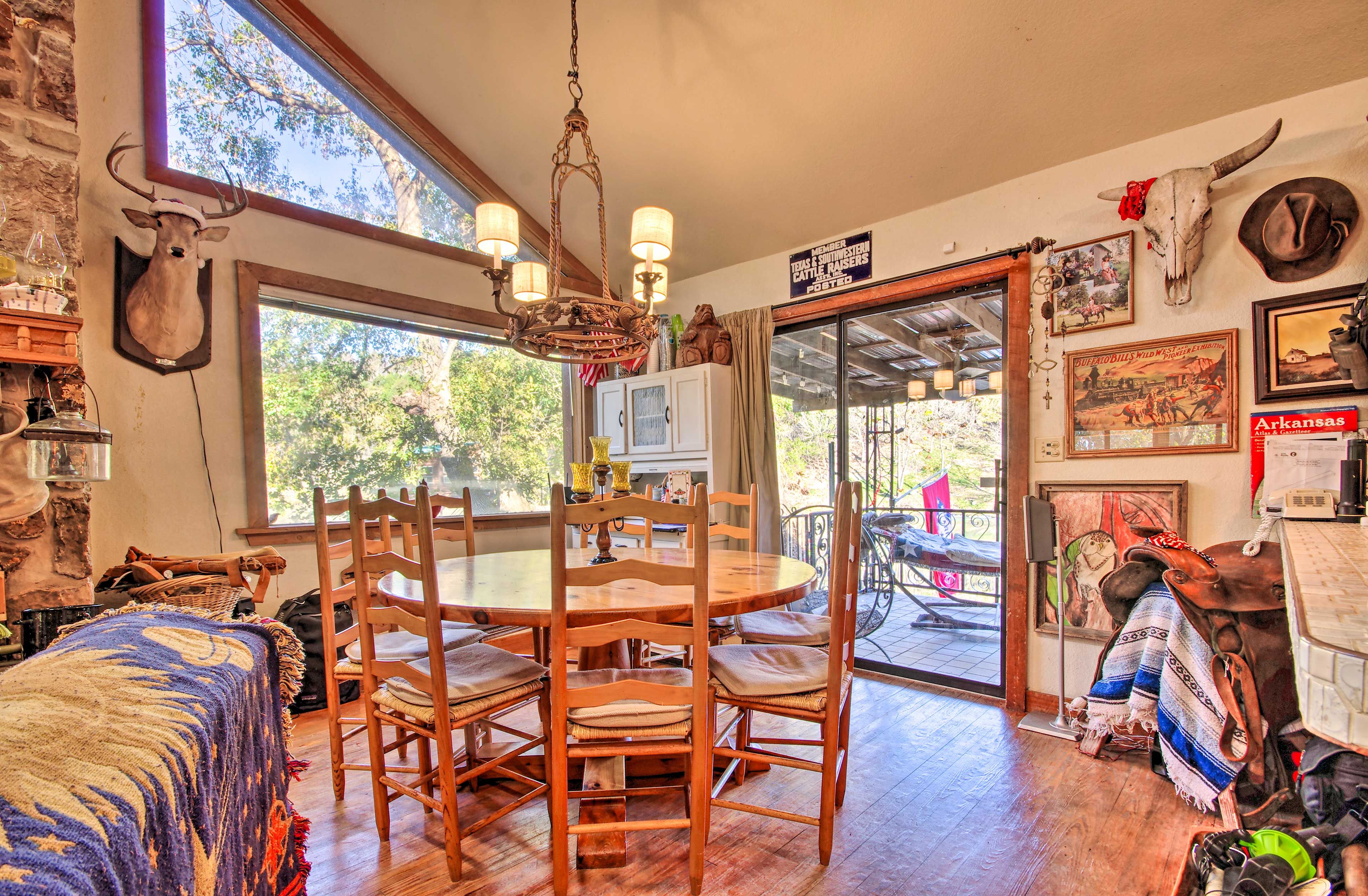 Dining Table | Dishware & Flatware Provided