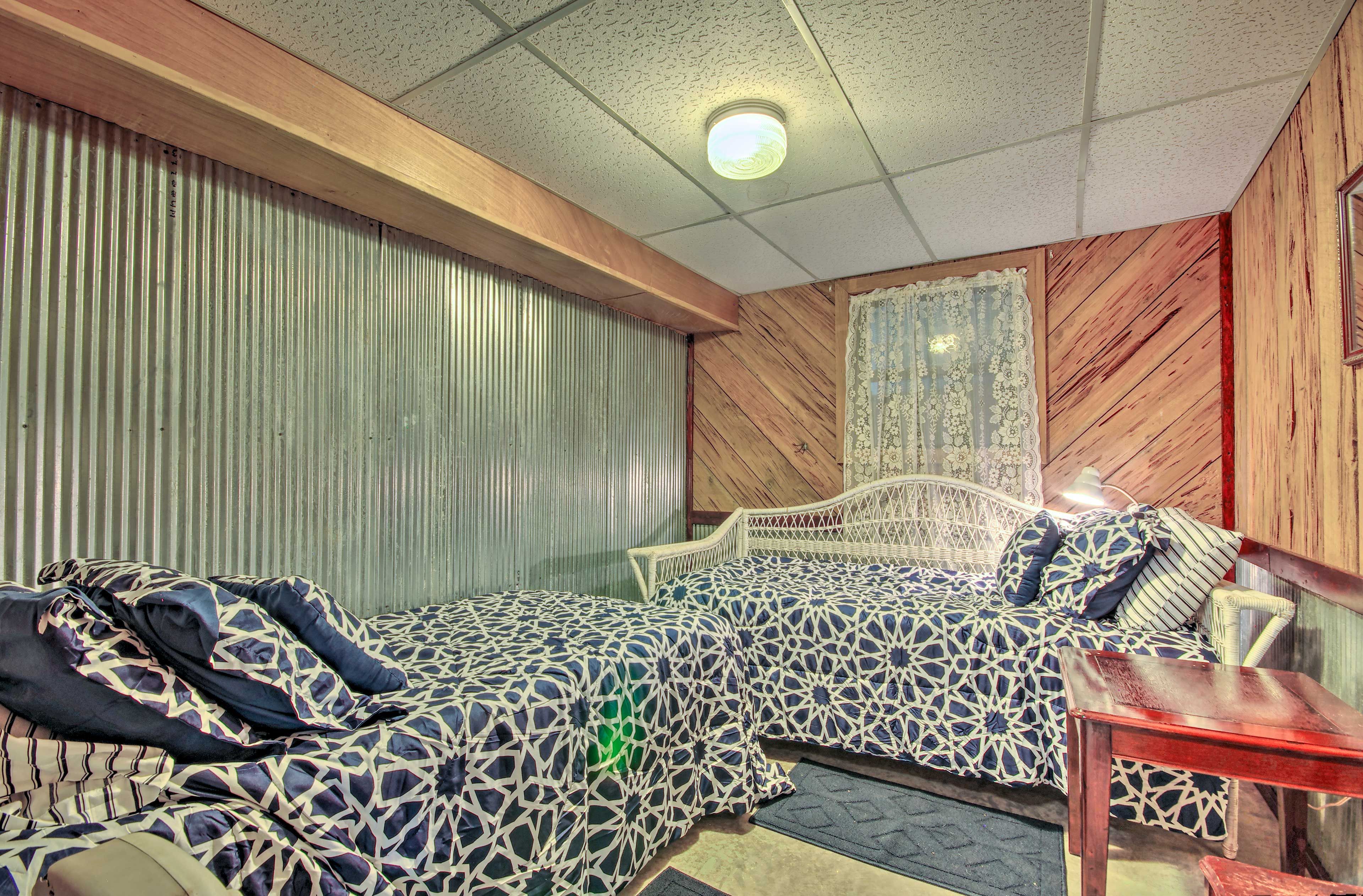 Bedroom 6 | 2 Twin Beds