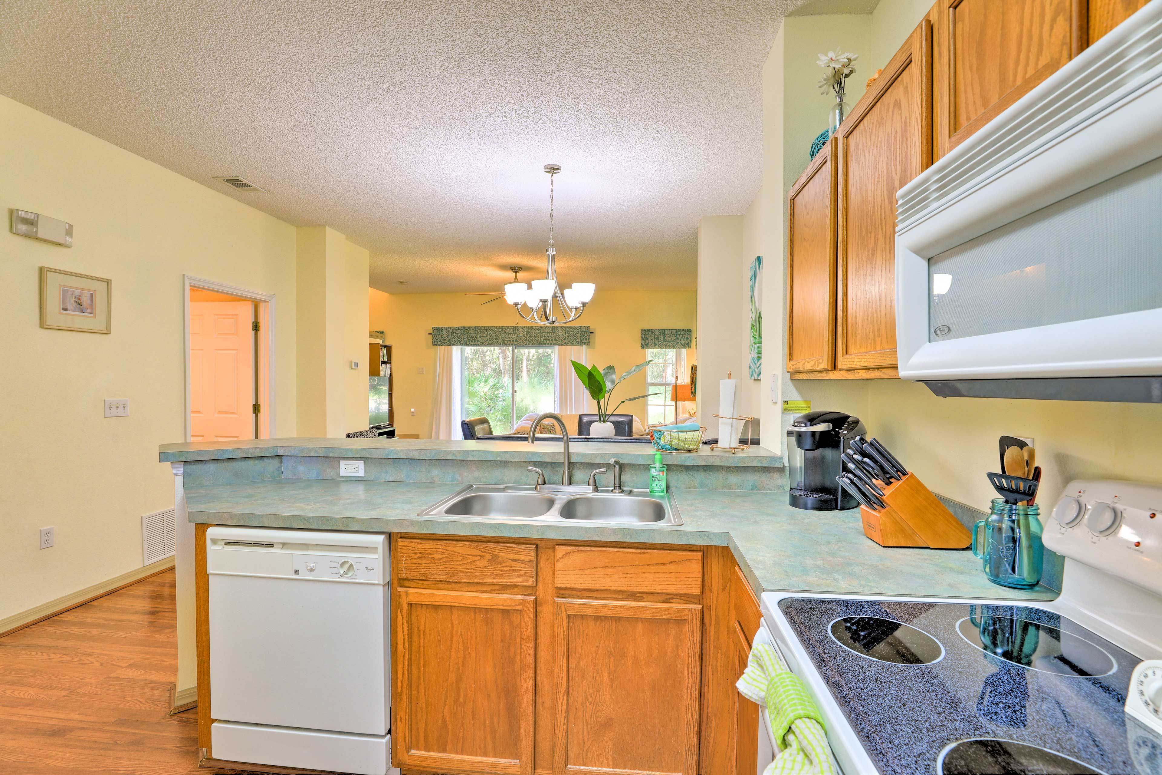 Cleaning up after dinner is easy, thanks to the dishwasher.