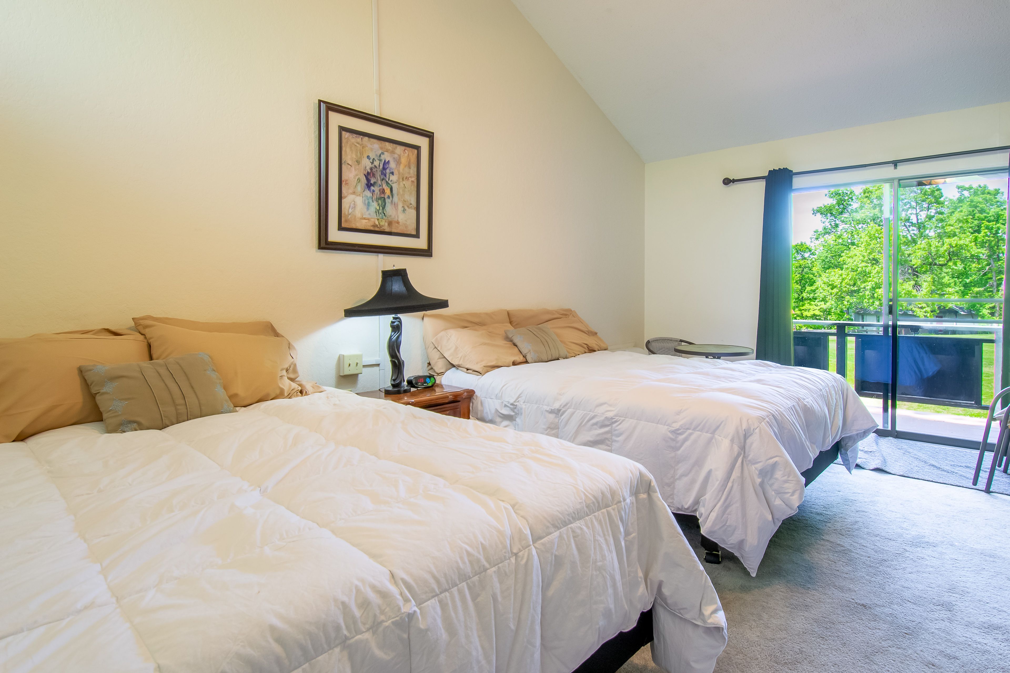 Bedroom 2 | 2 Queen Beds
