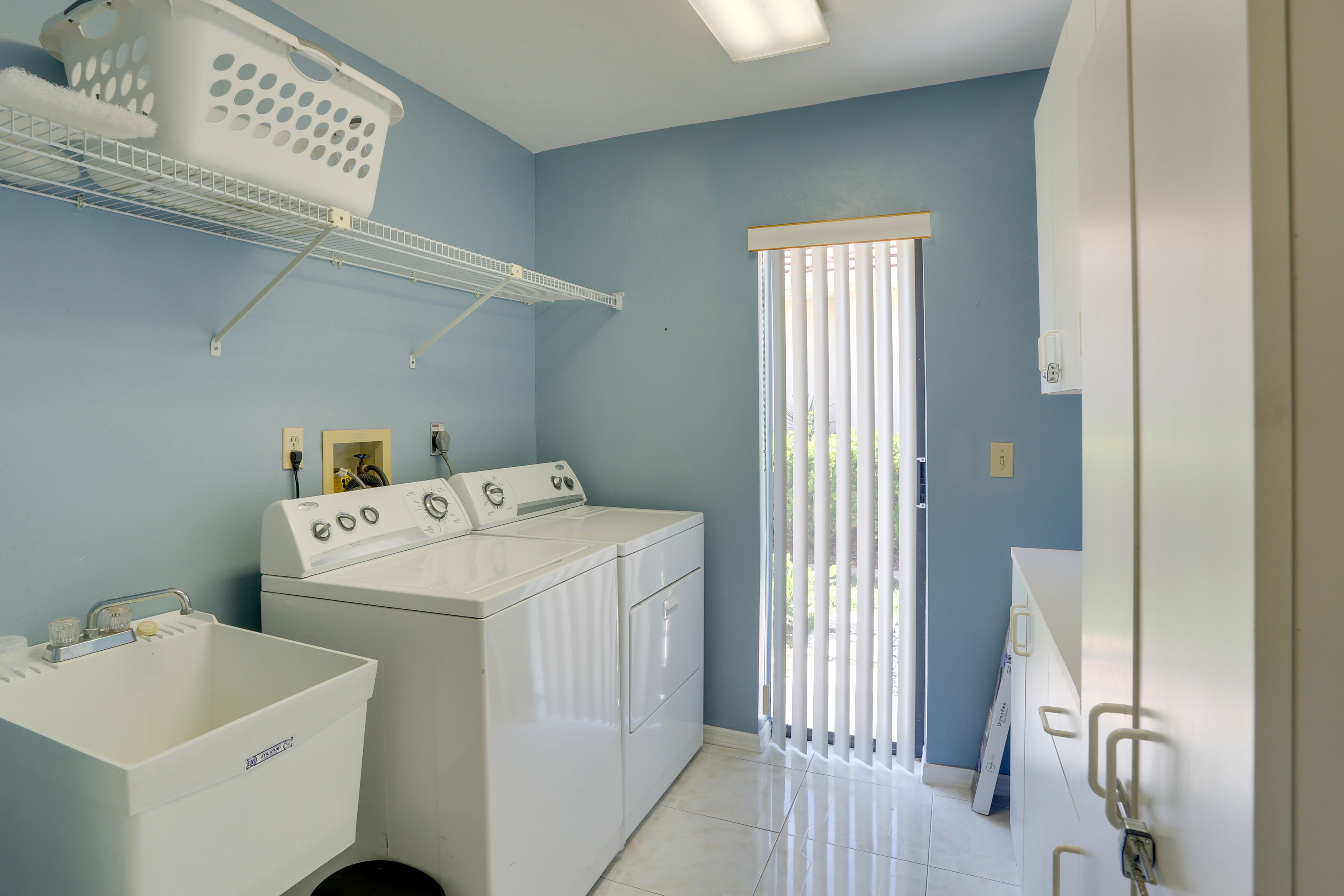 In-Unit Laundry | Washer & Dryer