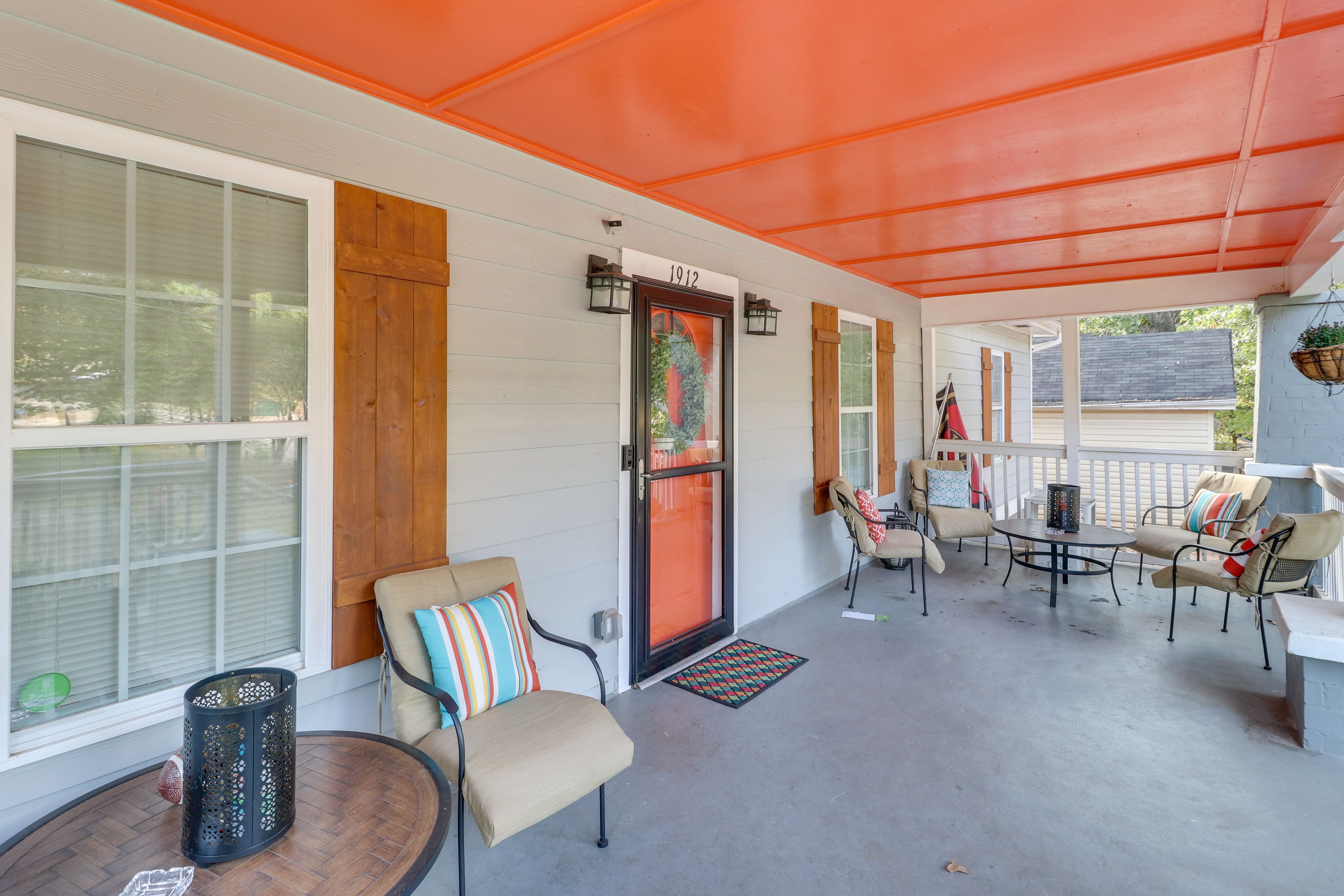 Covered Porch | Entry