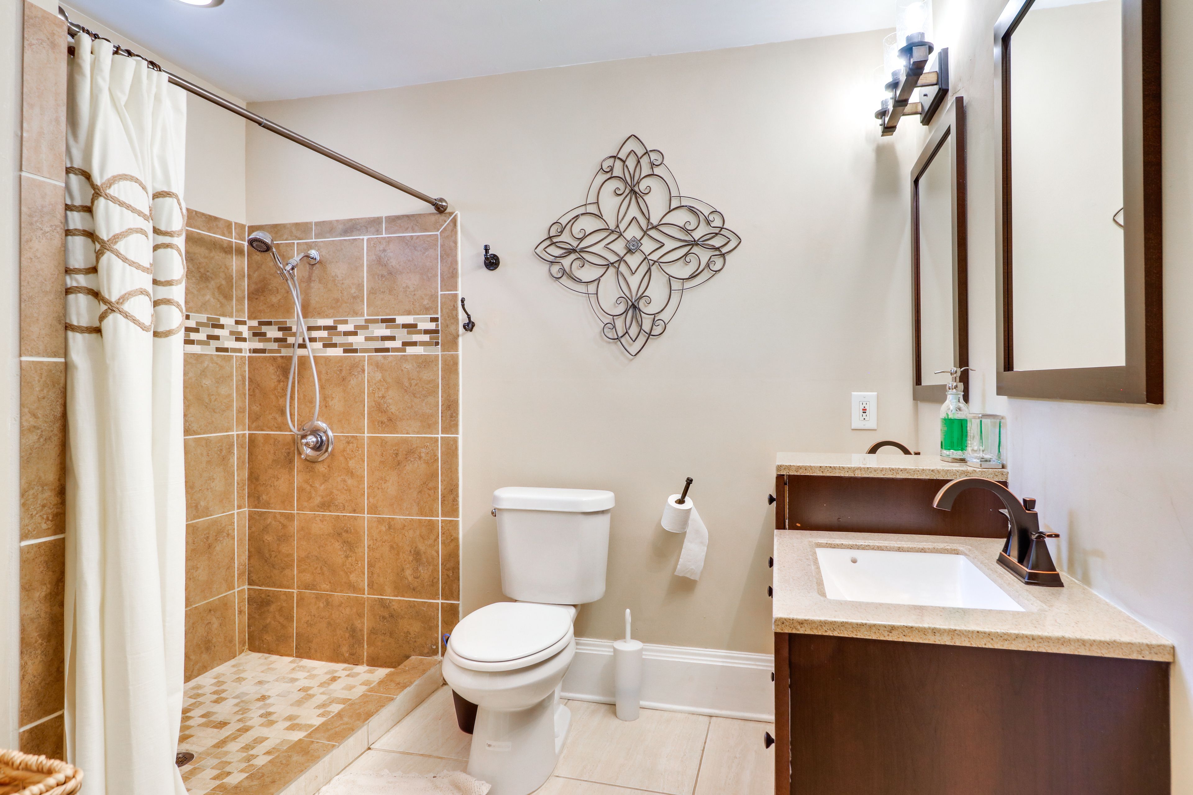 En-Suite Bathroom