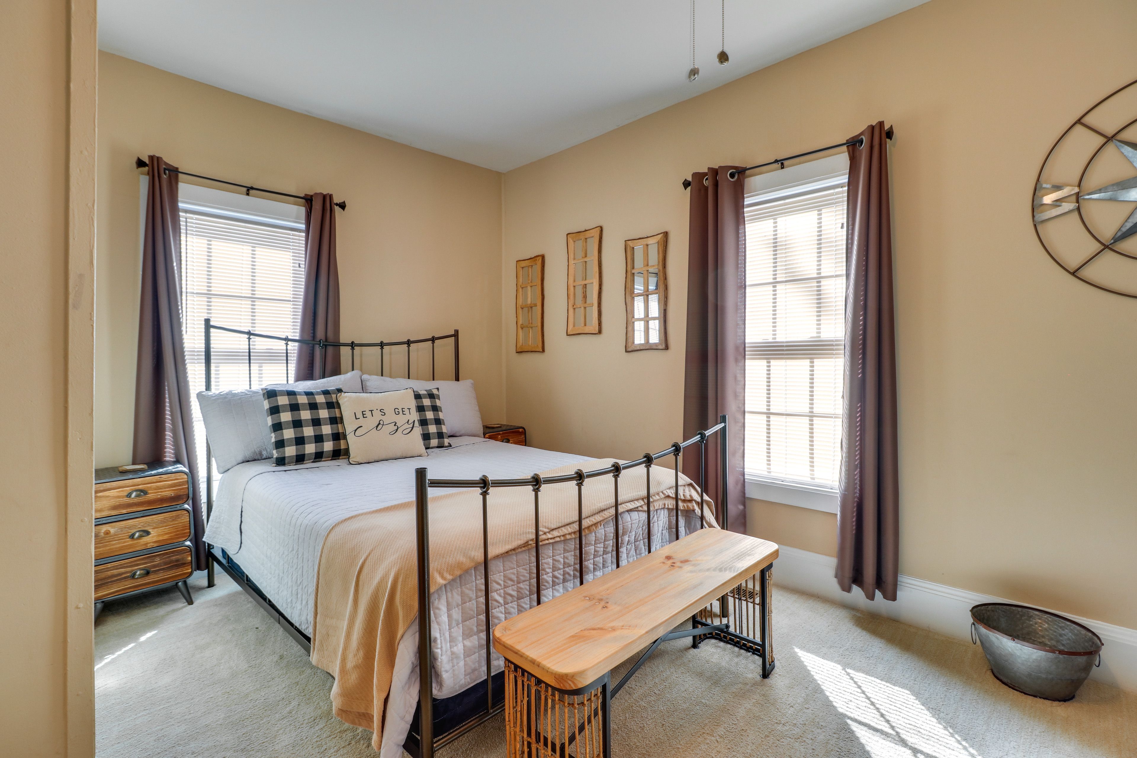 Bedroom 1 | Queen Bed | Linens Provided