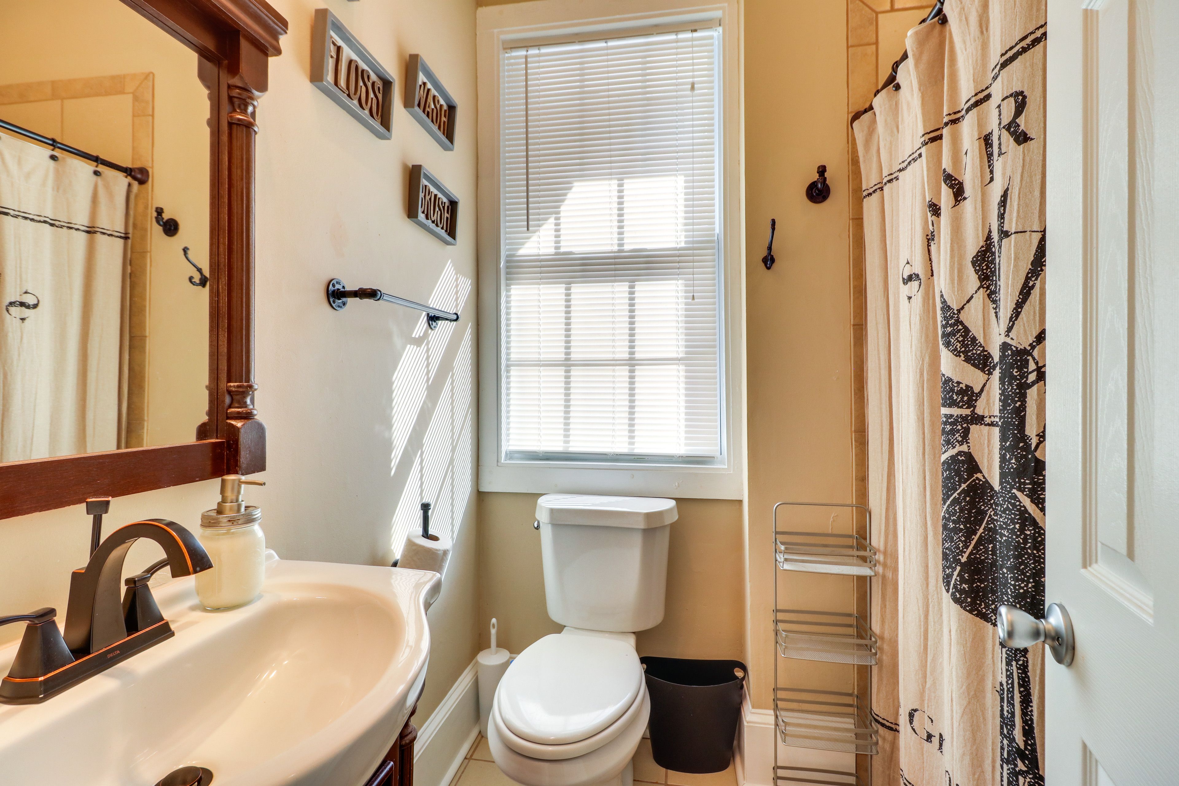 En-Suite Bathroom | Towels Provided