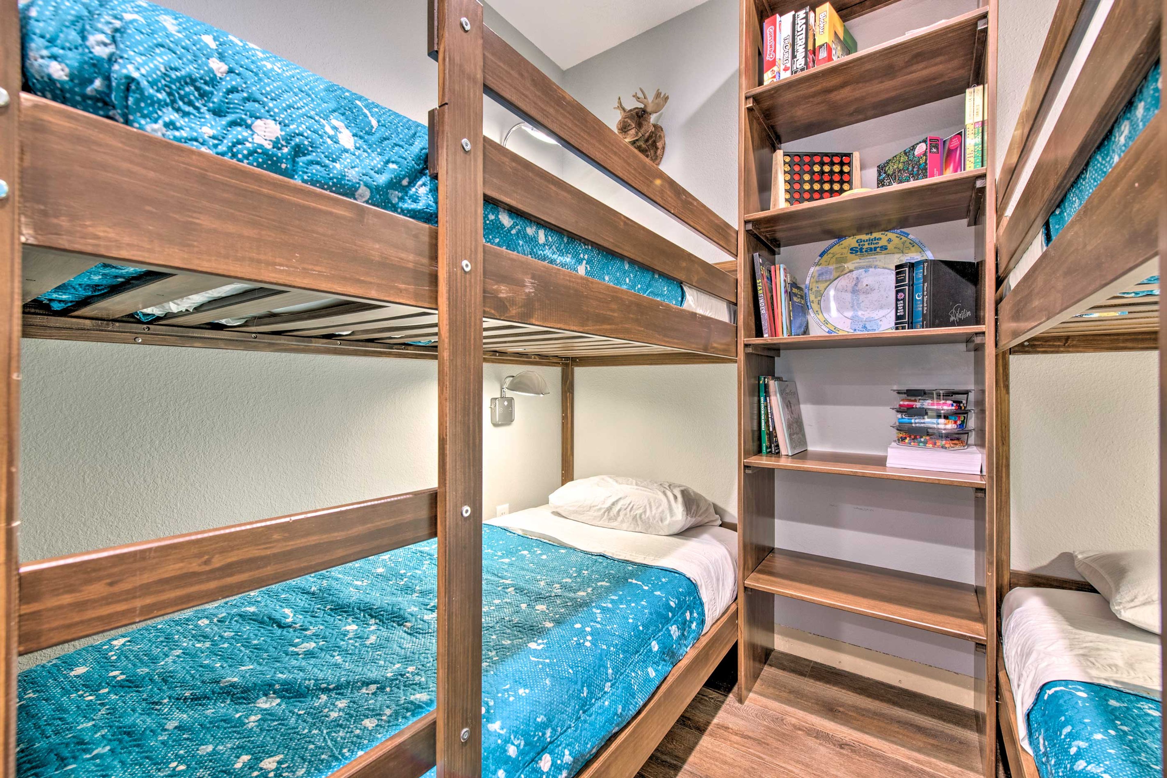 Bunk Room | 2 Twin Bunk Beds | Board Games