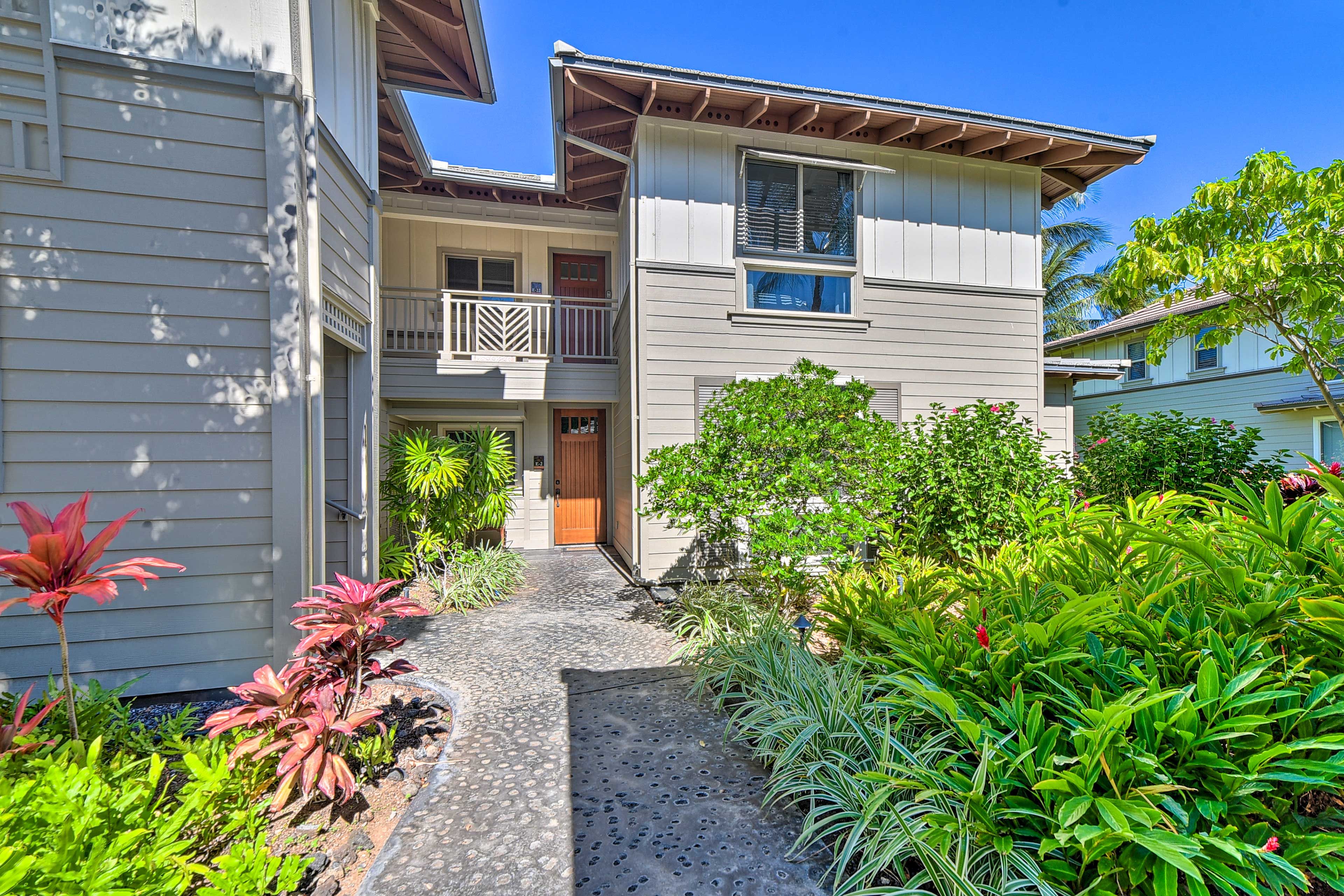 Exterior | Entry