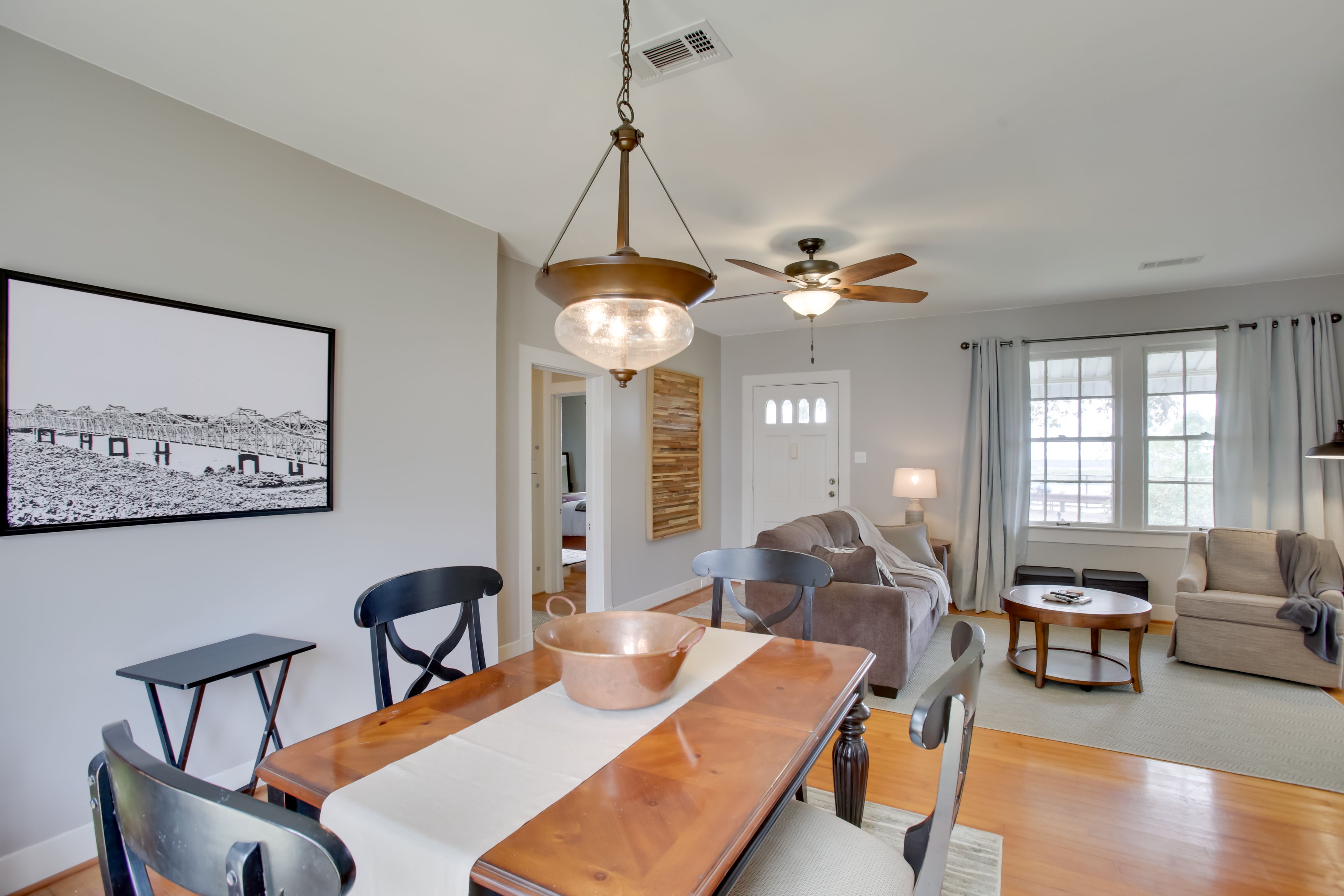 Dining Area | Dishes & Flatware Provided