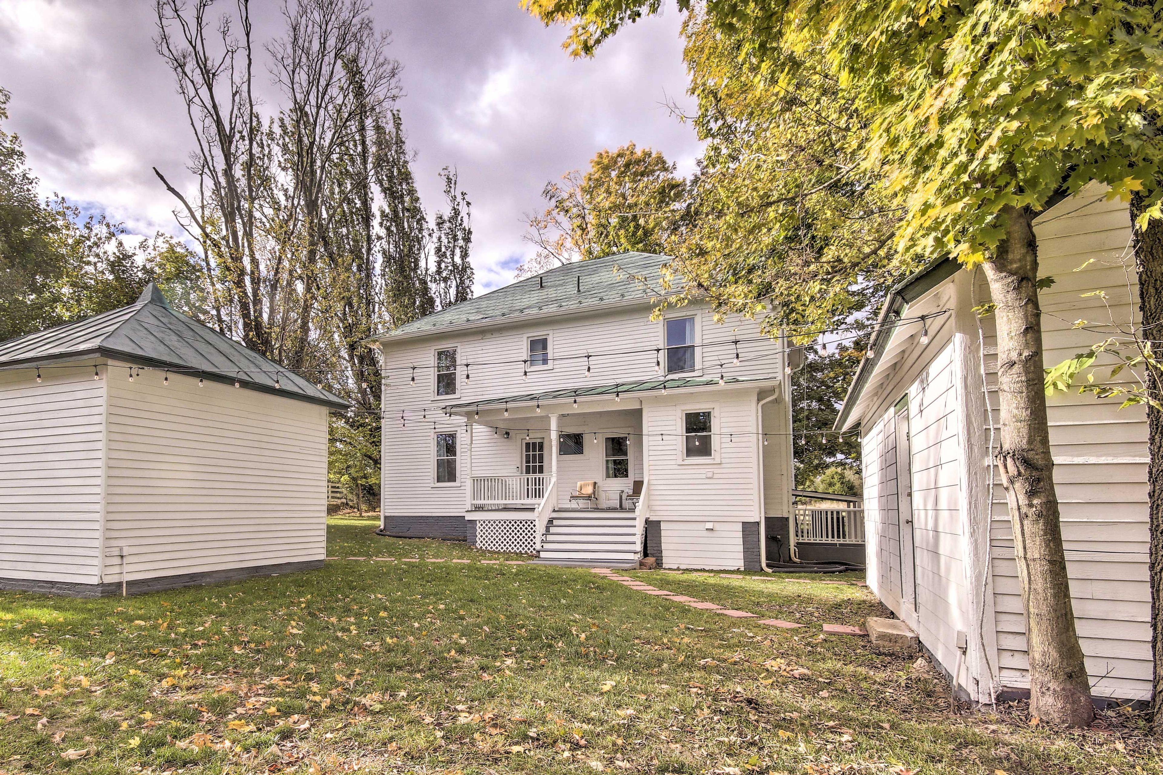 Property Exterior | Private Backyard