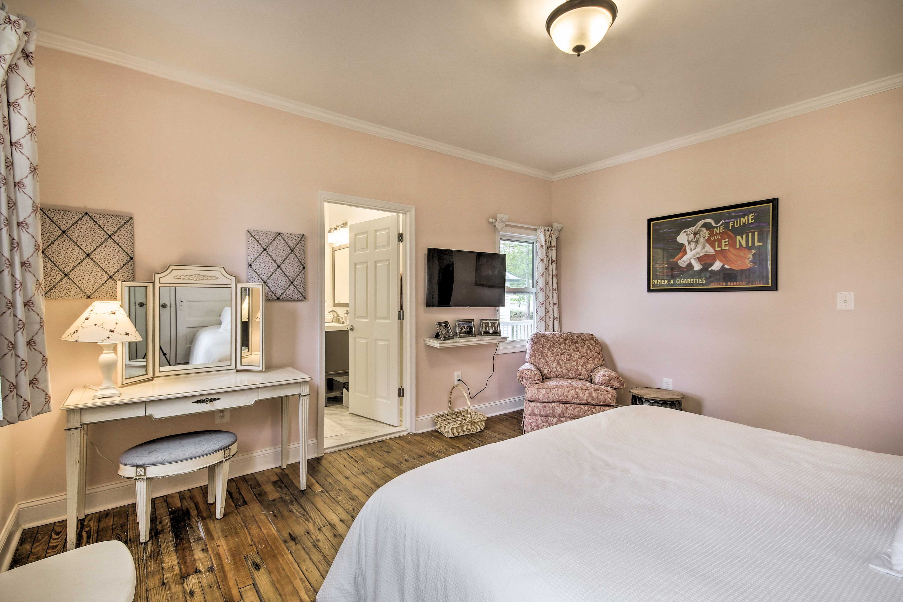 Bedroom 2 | En-Suite Bathroom