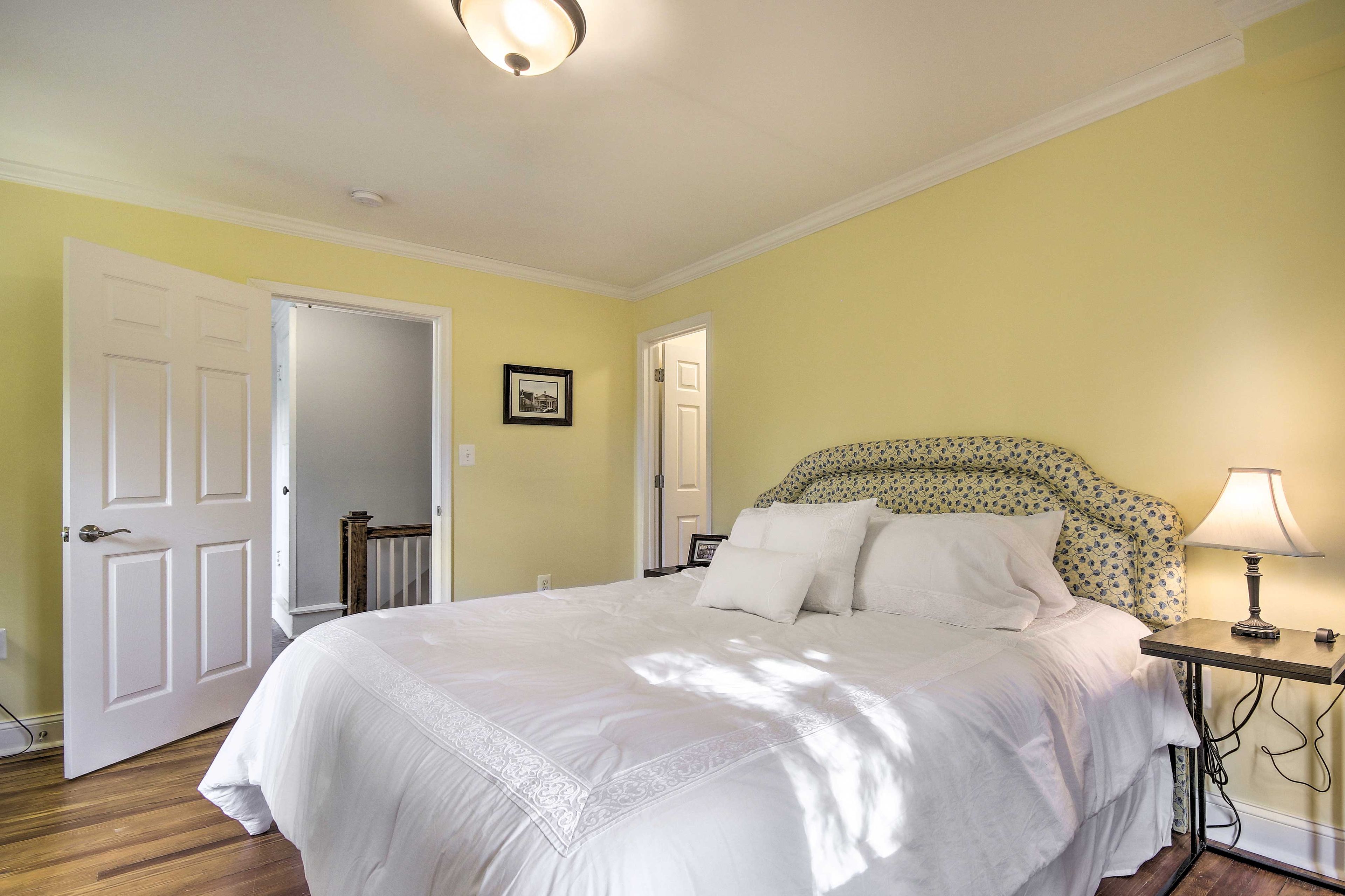 Bedroom 5 | Queen Bed