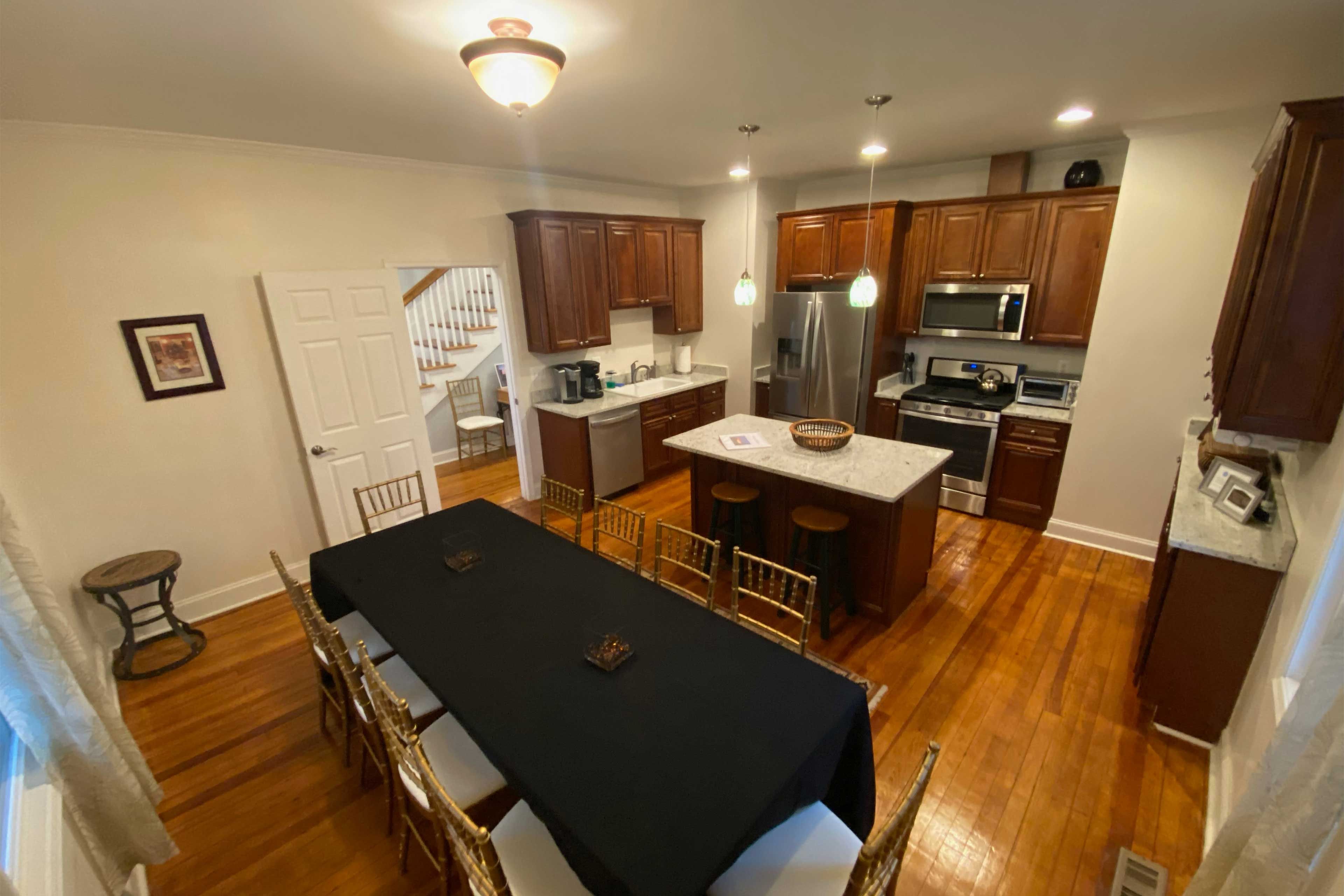 Kitchen | Dining Area