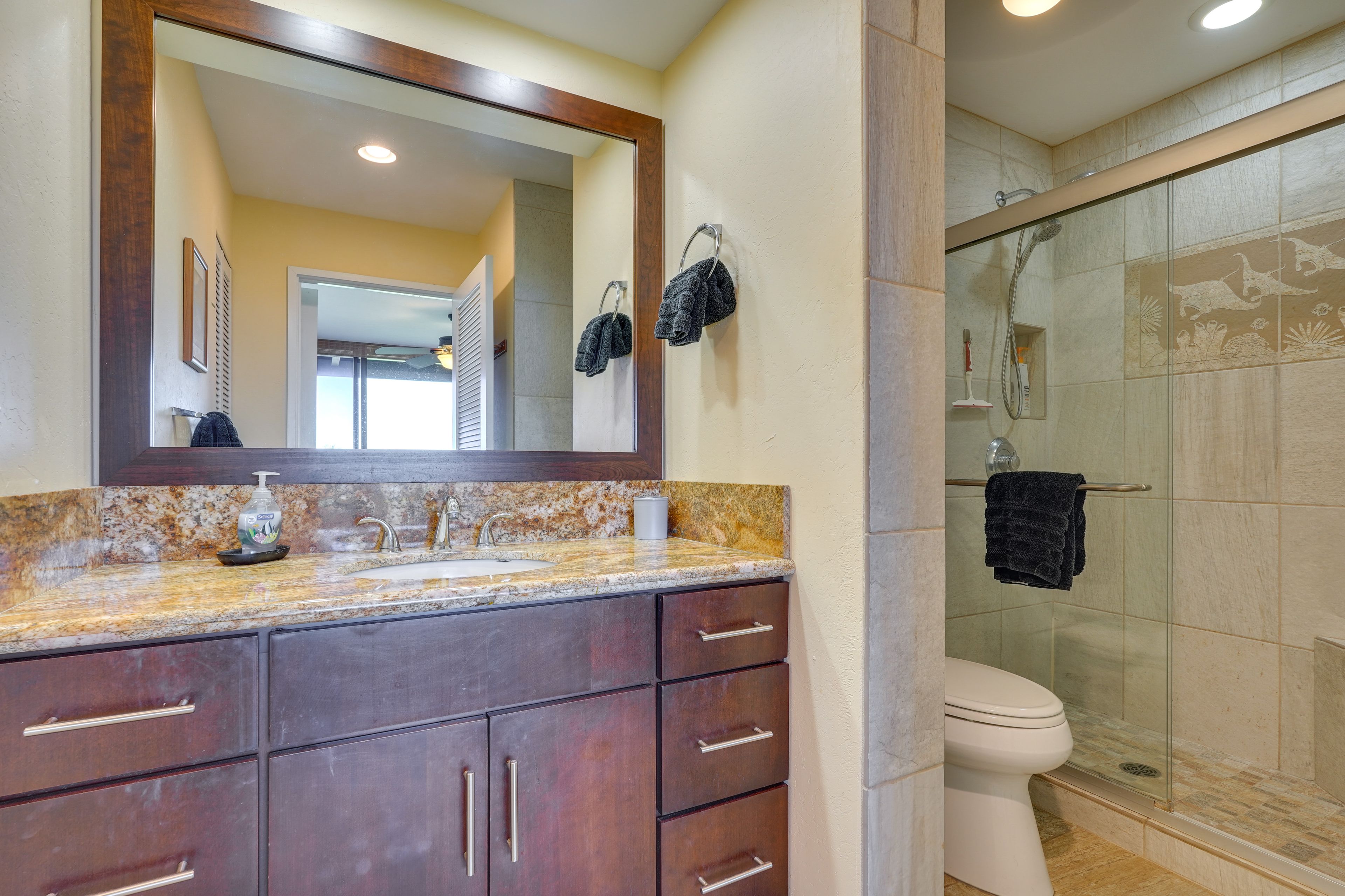 En-Suite Bathroom | Towels Provided