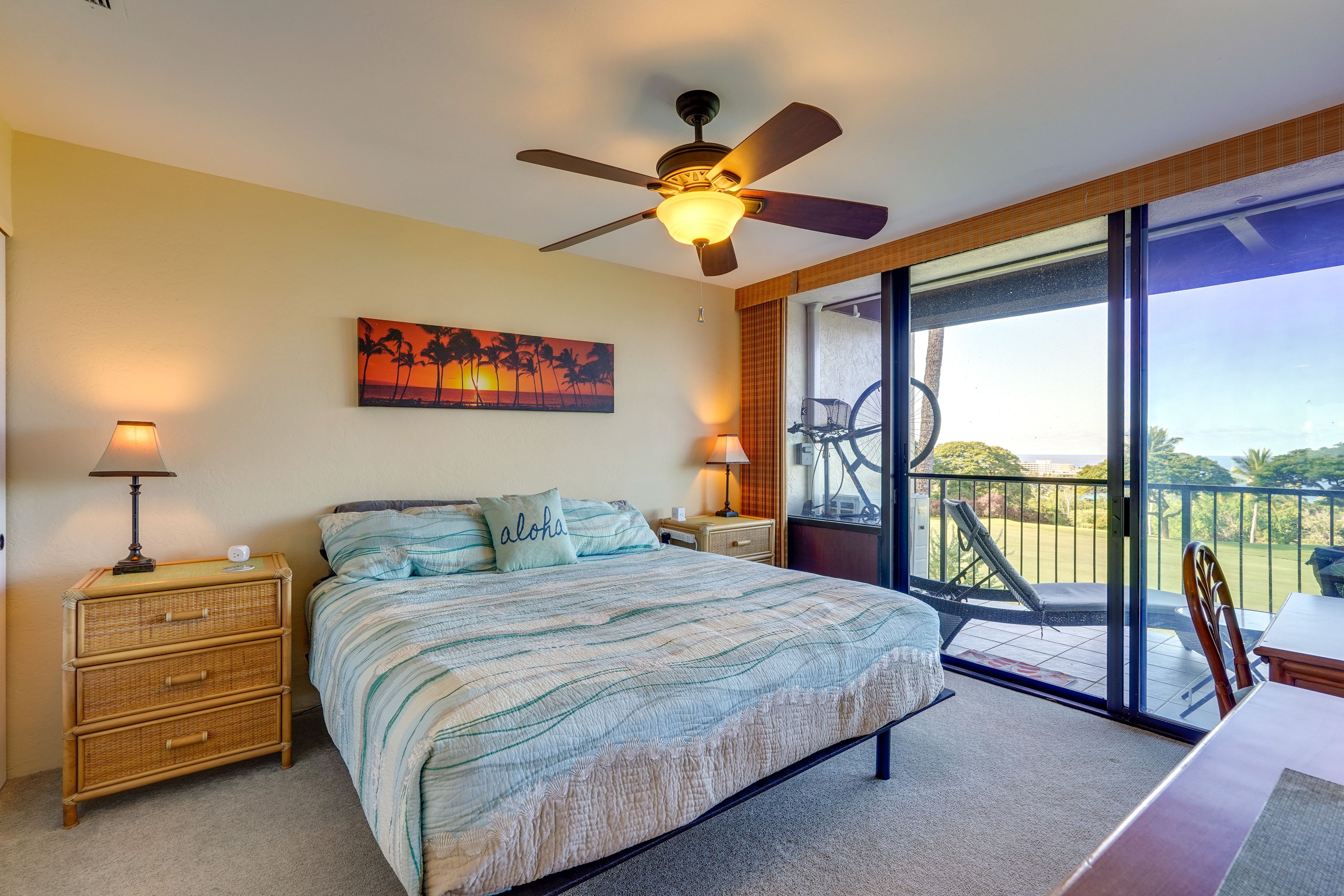 Bedroom 1 | King Bed | Ocean Views | En-Suite Bathroom