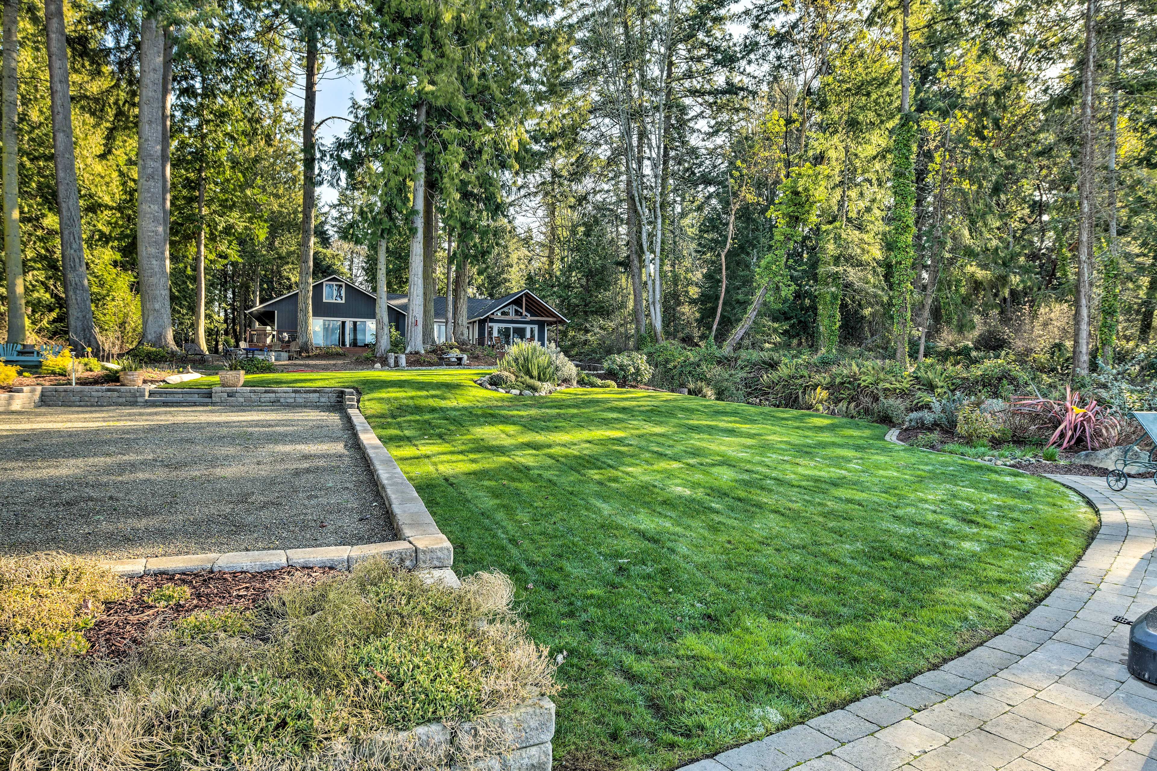 Spacious Yard