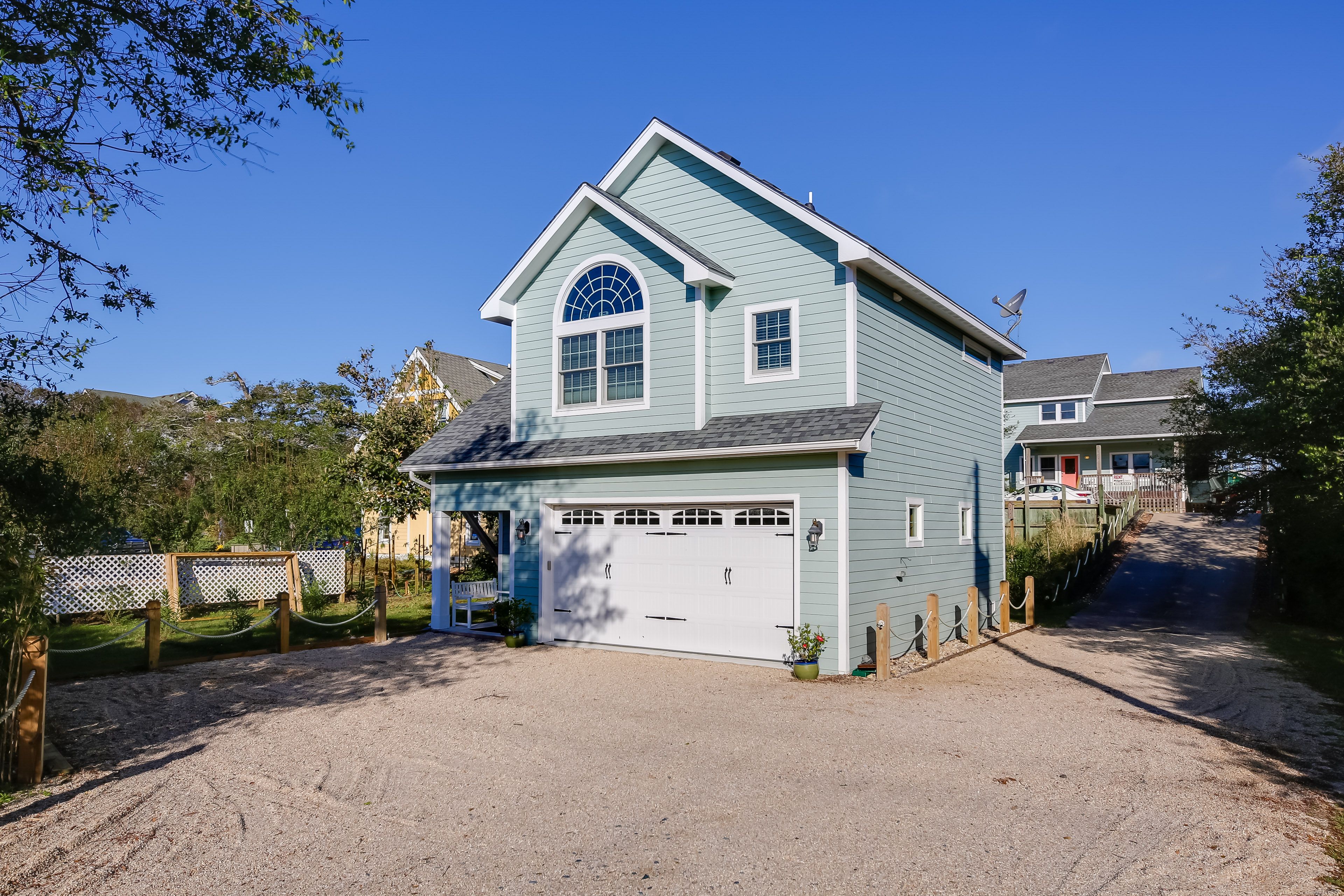 Property Exterior | Exterior Security Camera (Facing Out)