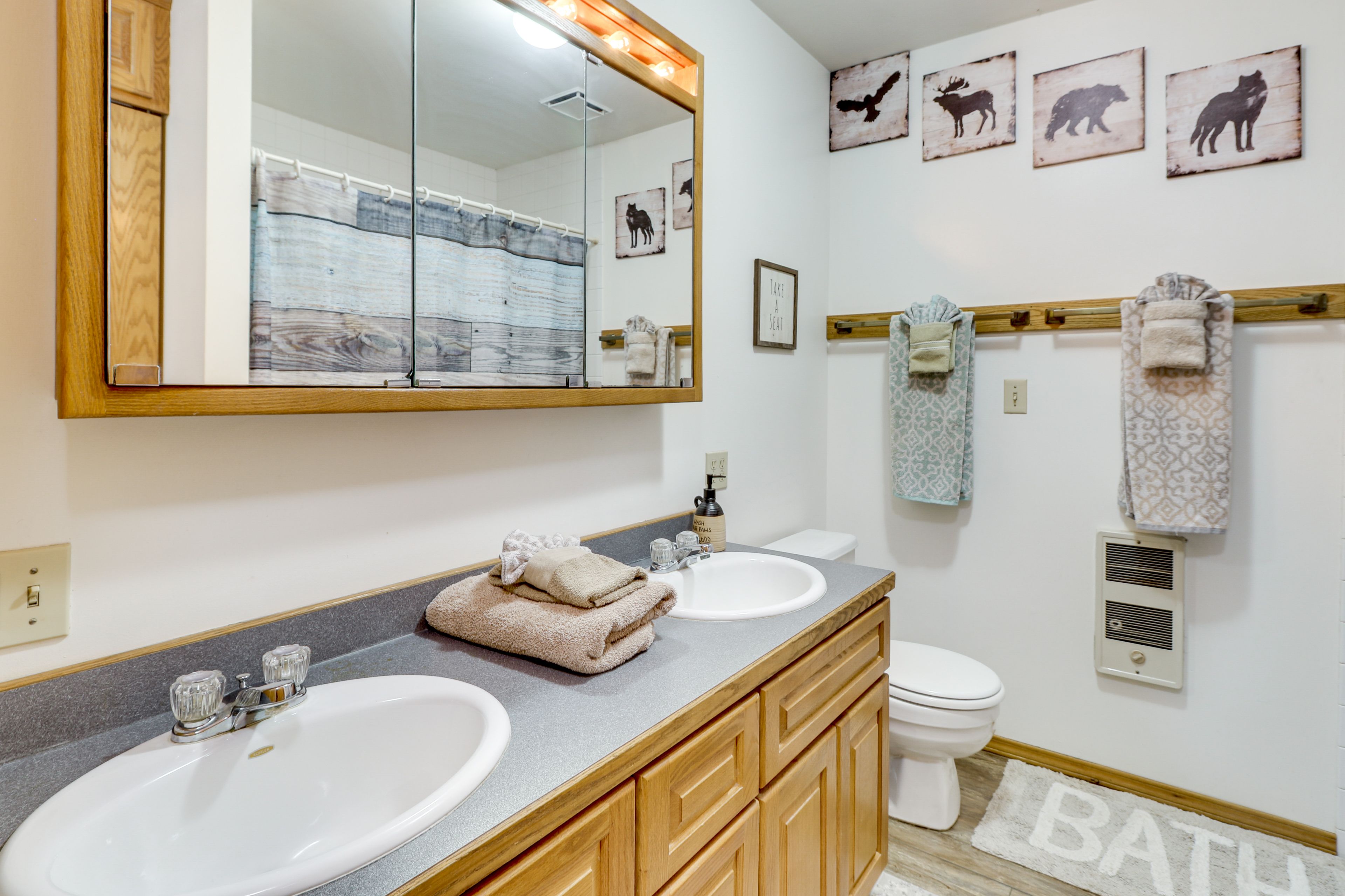 Full Bathroom | Linens/Towels