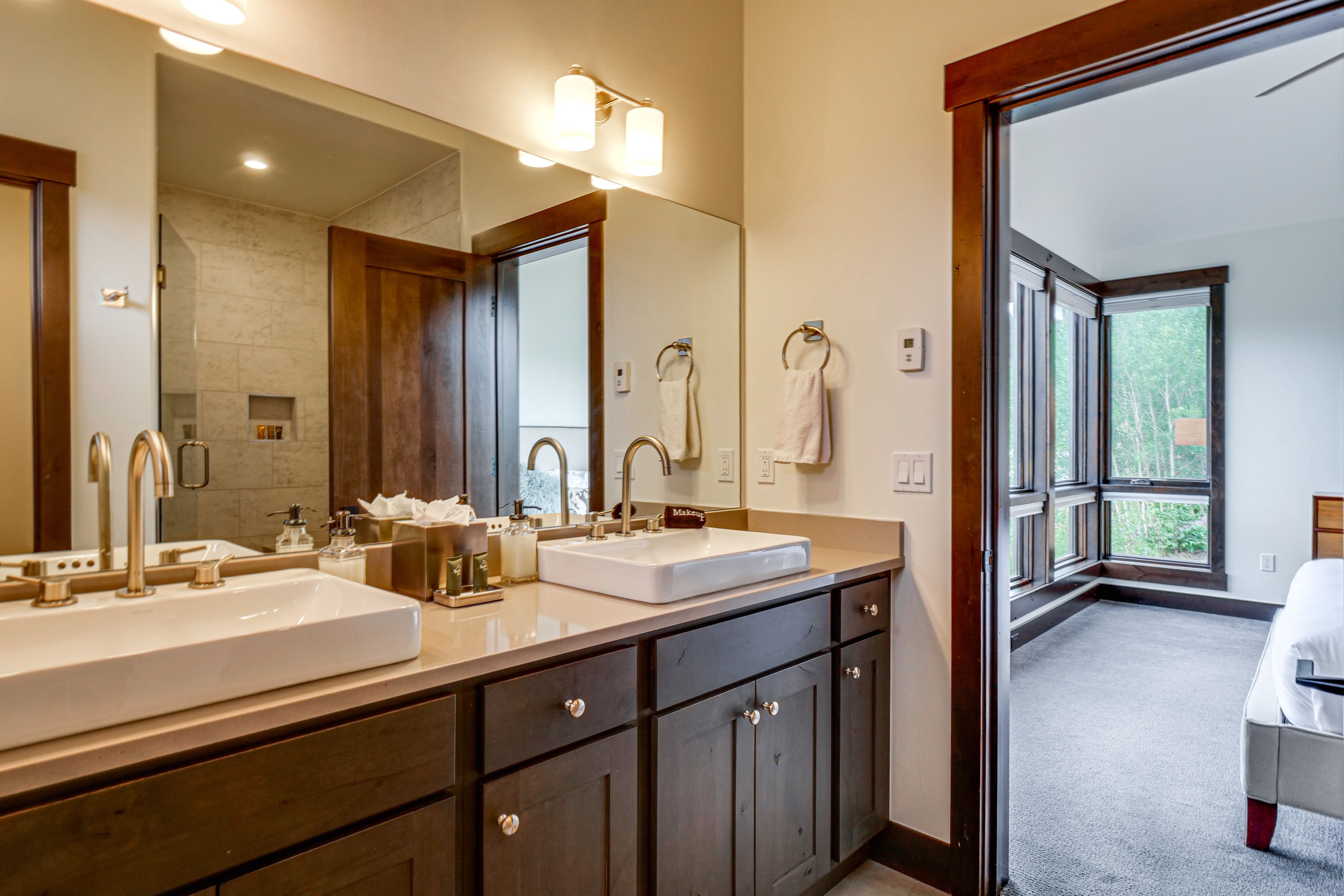 Full Bathroom | Main Floor