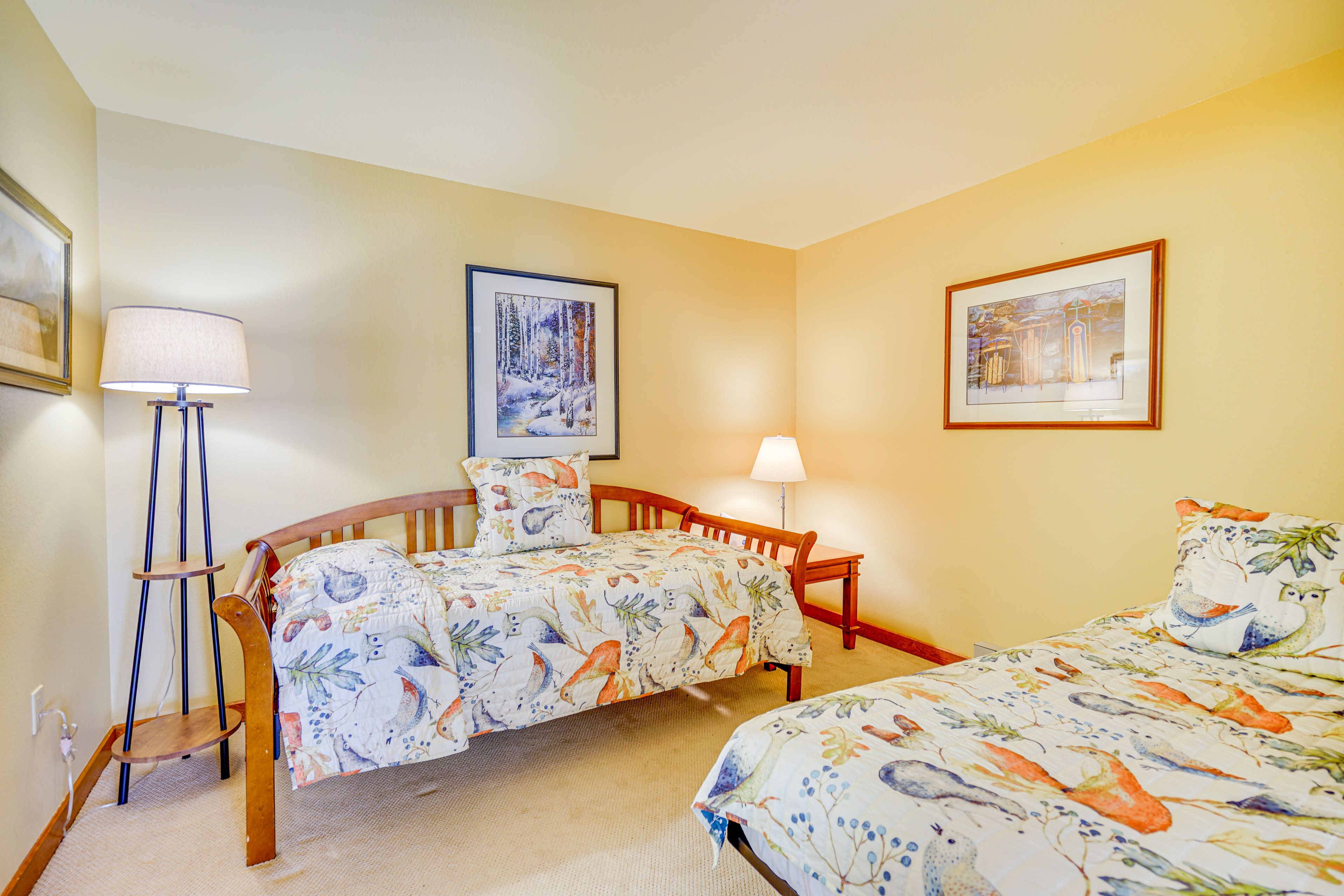 Den | Twin Bed | Twin Daybed