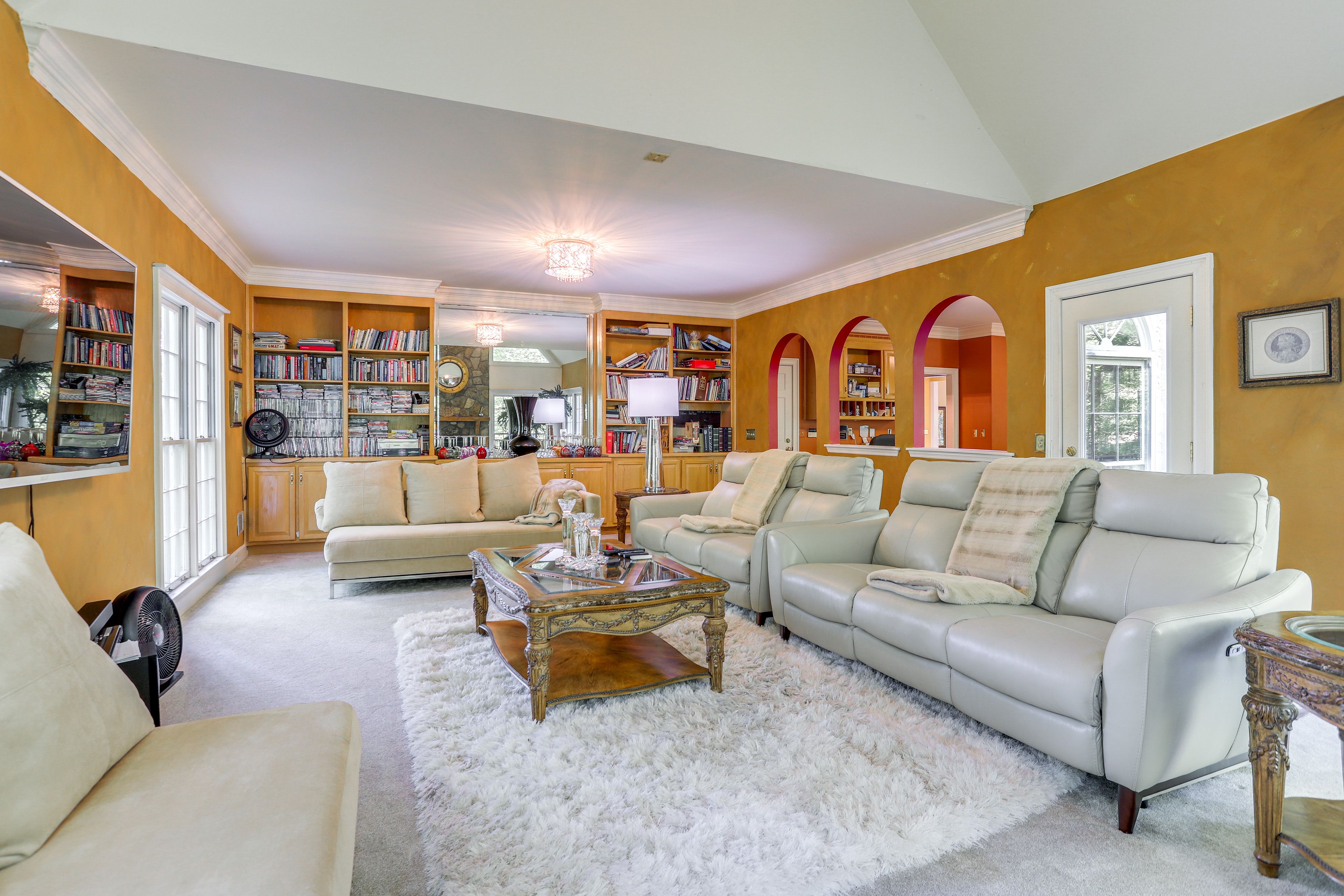 Living Room | 1st Floor | Central A/C & Heating | Free WiFi | Gas Fireplace