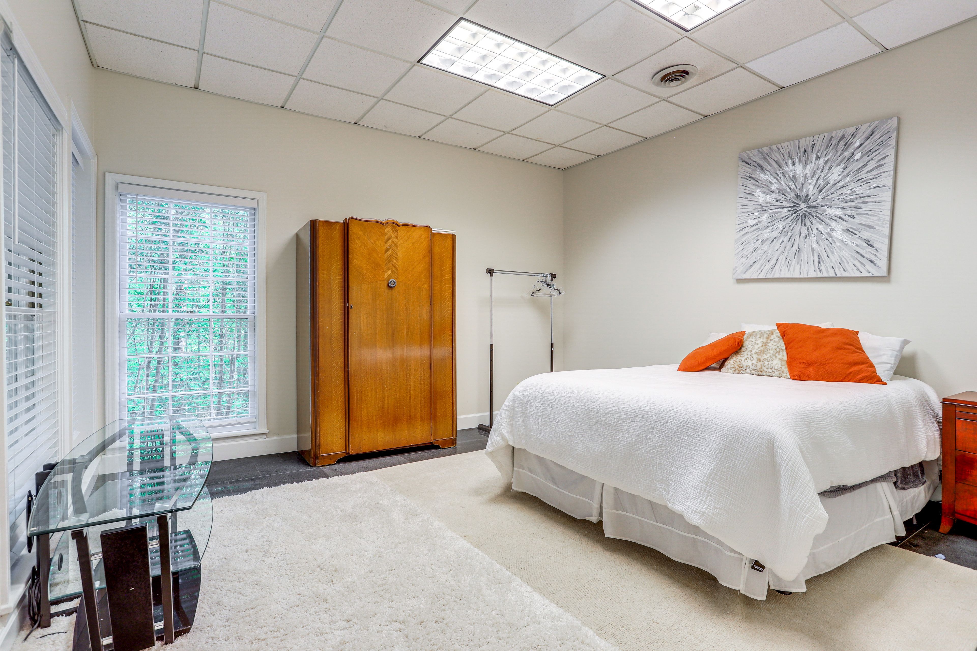 Bedroom 6 | Basement | Queen Bed