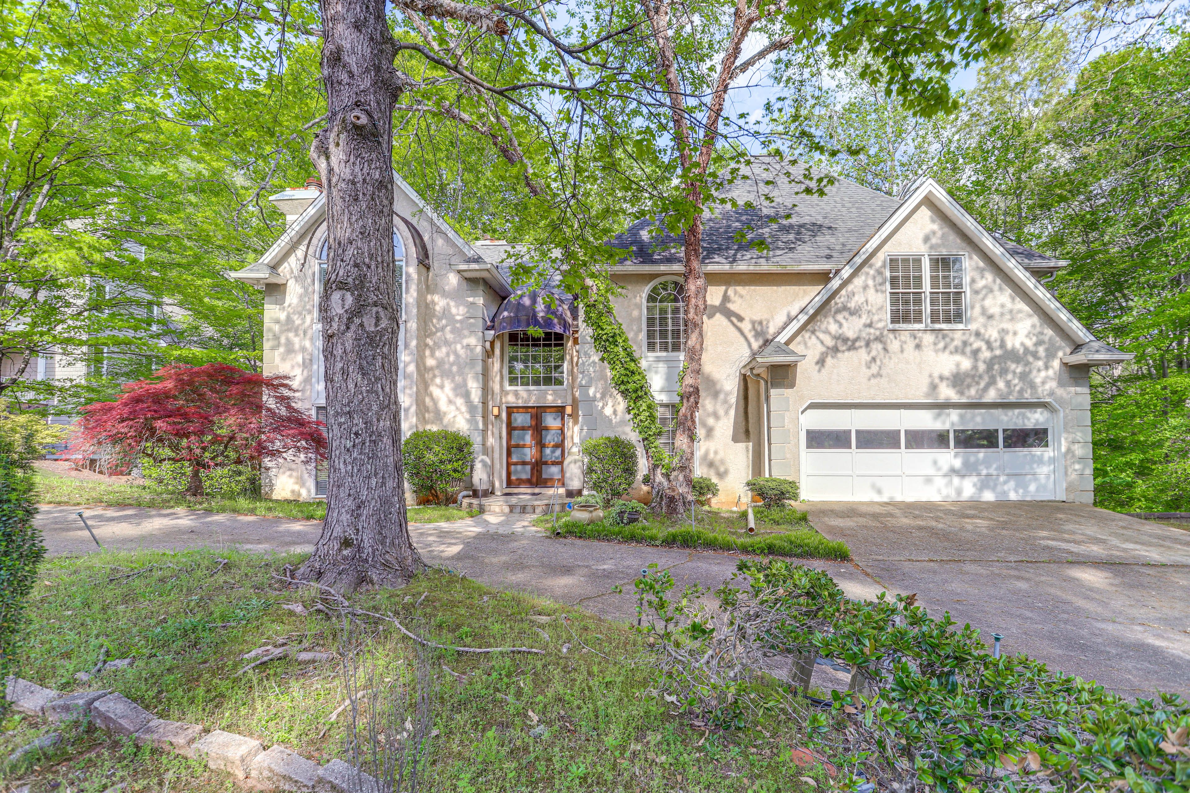 Parking | Driveway (6 Vehicles) | No Street Parking