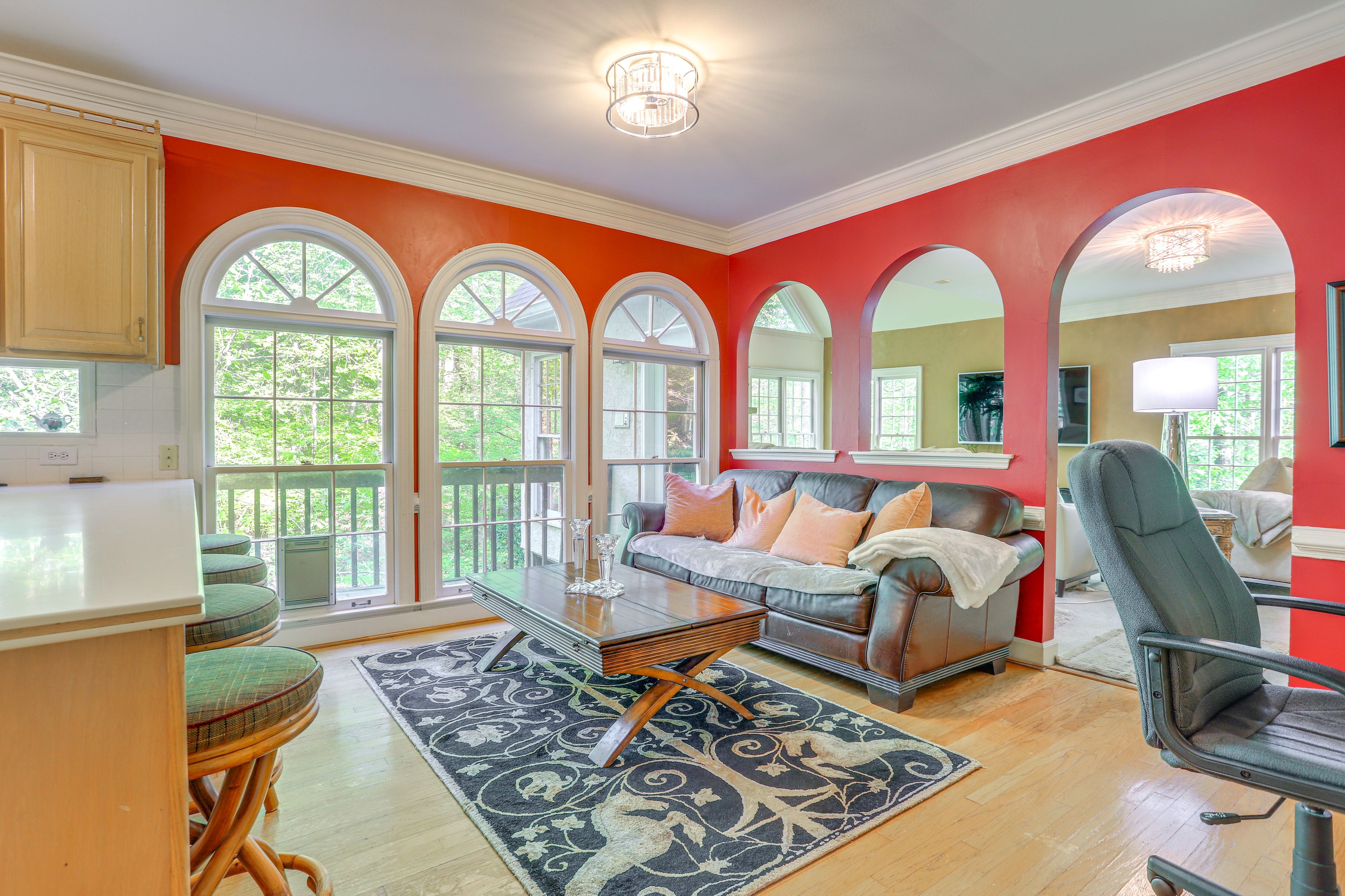 Seating Area | 1st Floor