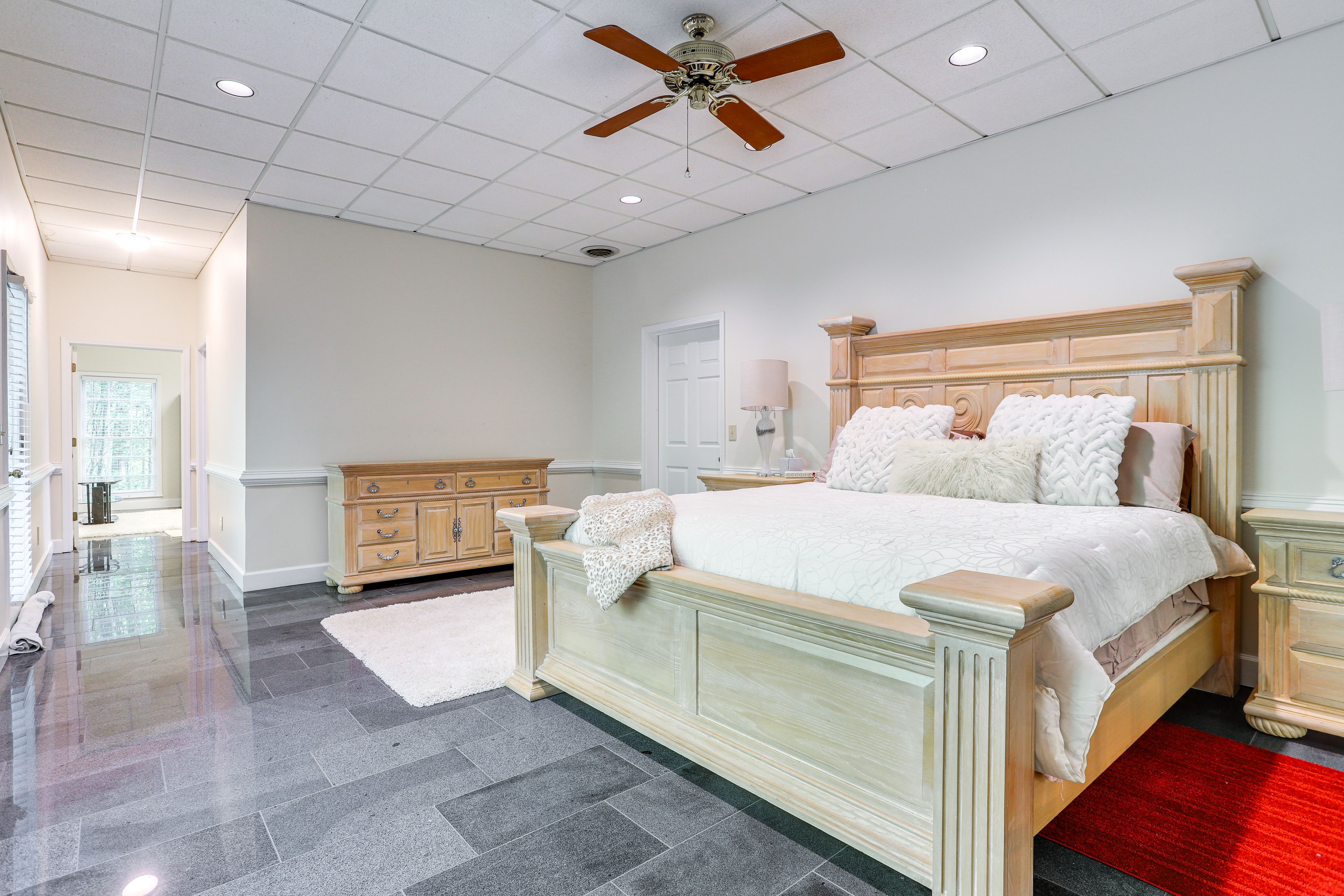 Bedroom 5 | Basement | King Bed