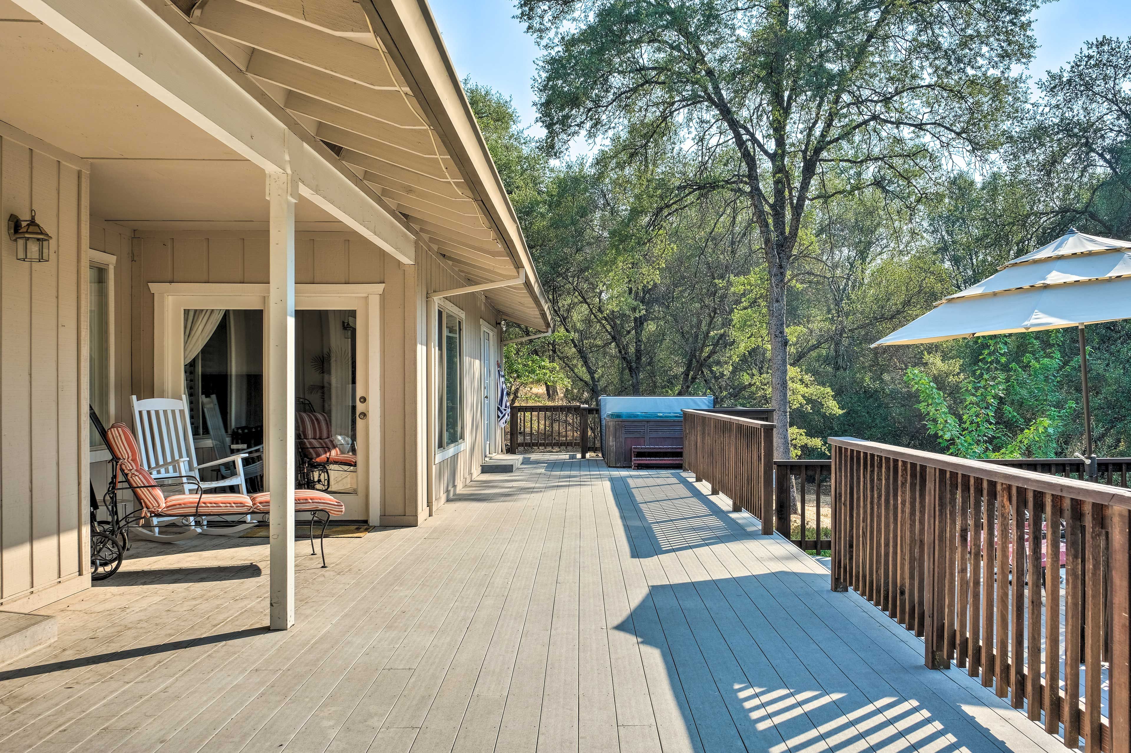 Step onto the deck to lounge in the sunshine.