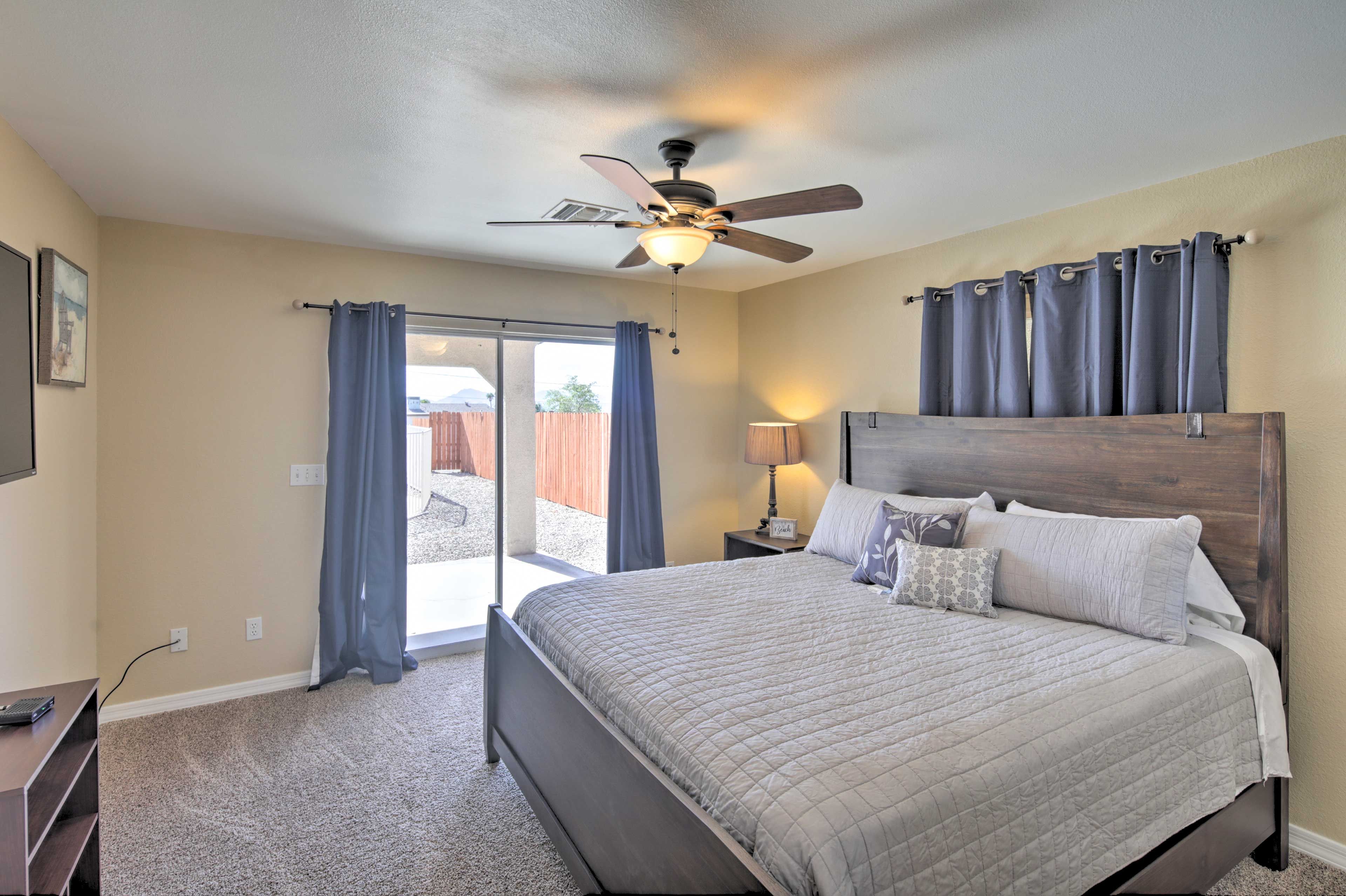 Bedroom 1 | King Bed