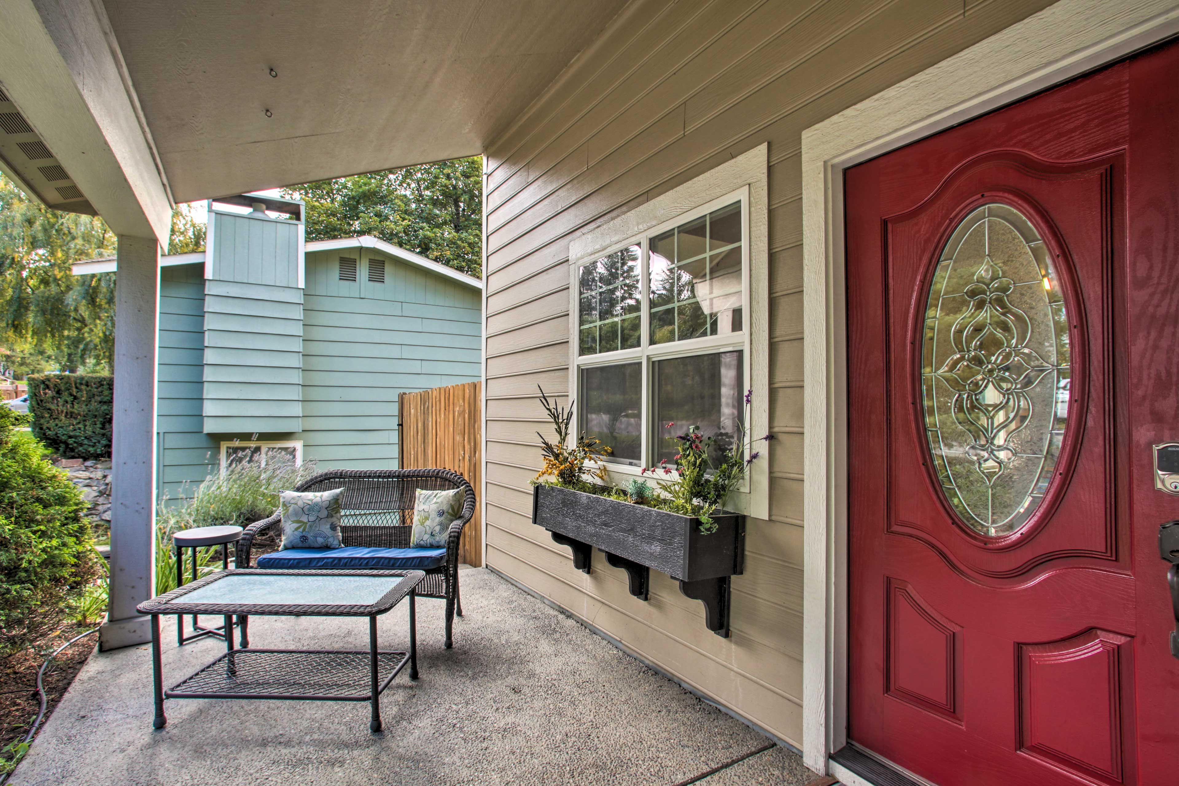 Private Front Porch