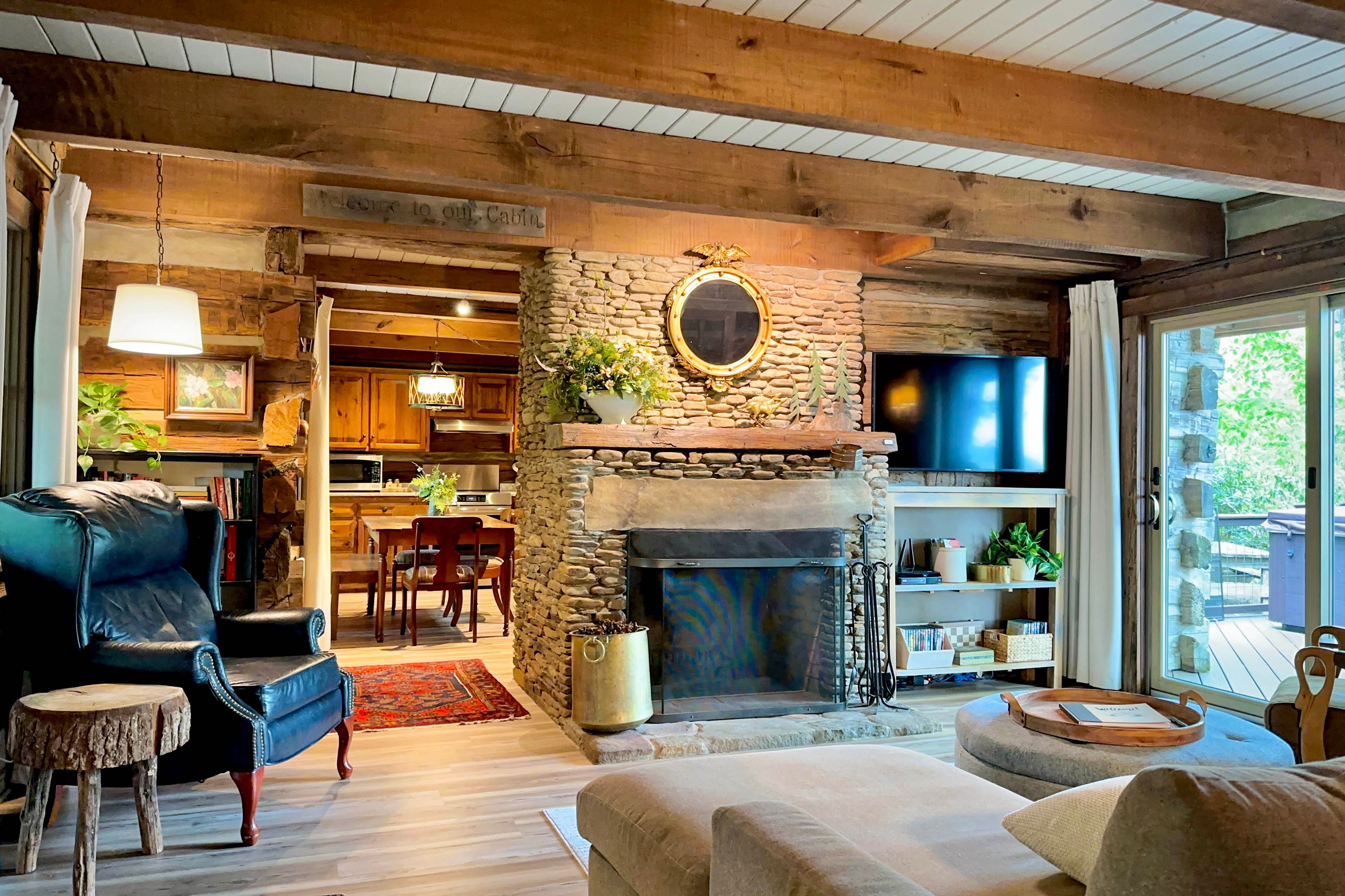Fleetwood Vacation Rental | 2BR | 2BA | 1,250 Sq Ft | Stairs to Access