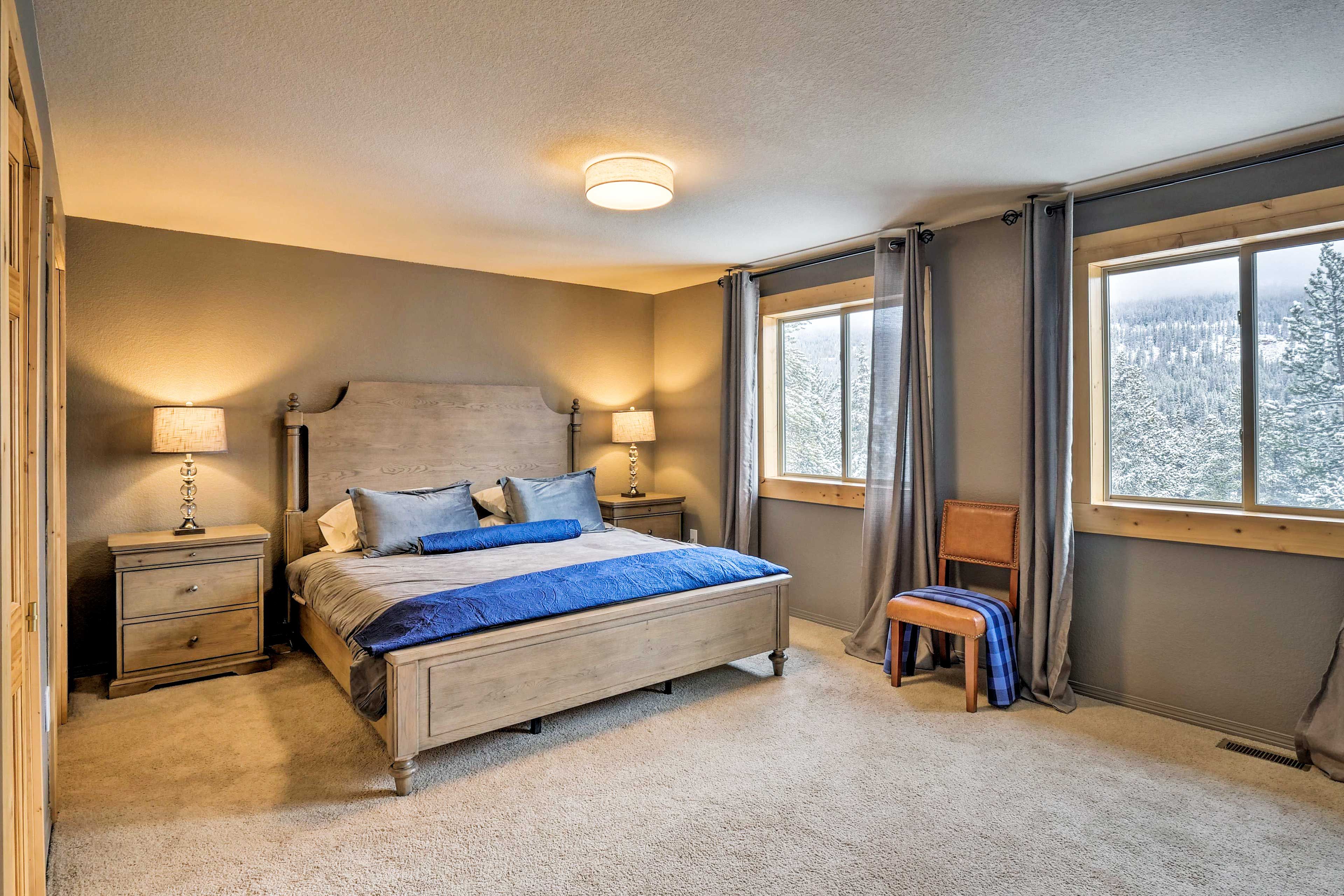 Bedroom 3 | King Bed