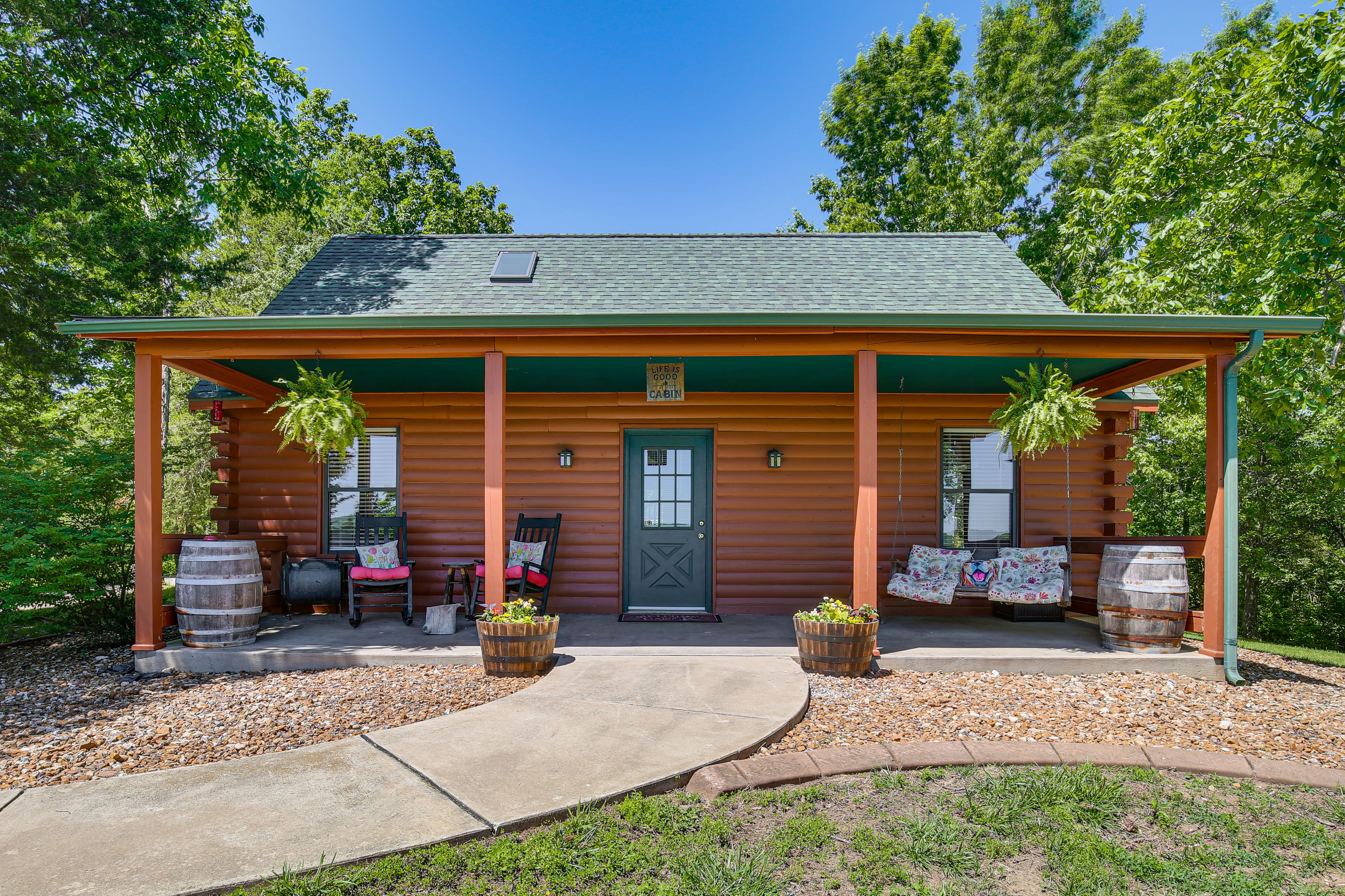 Defiance Vacation Rental | 1BR | 1BA | 900 Sq Ft | Step-Free Access