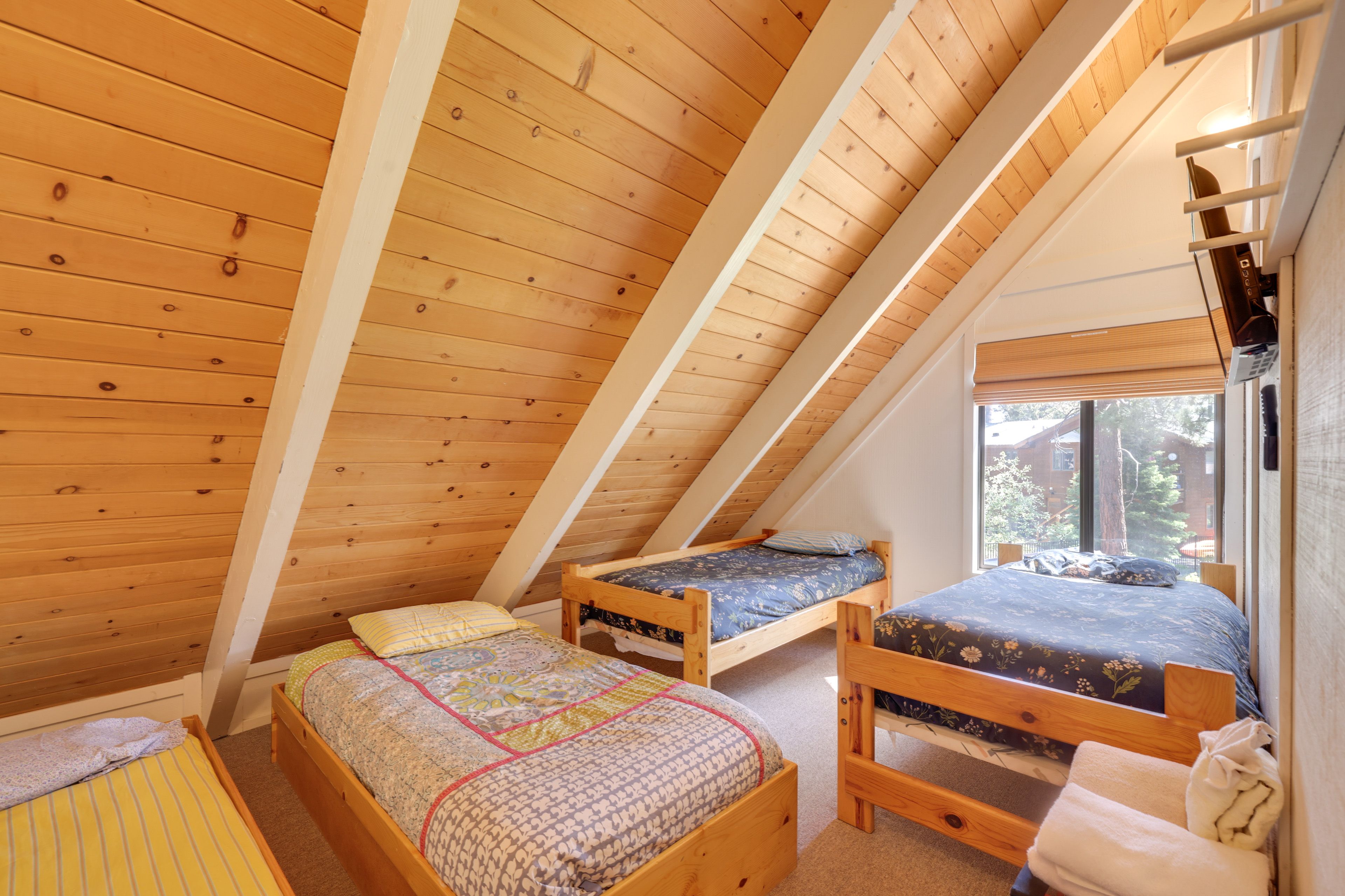 Bedroom 4 | 3 Twin Beds | 1 Twin Trundle Bed