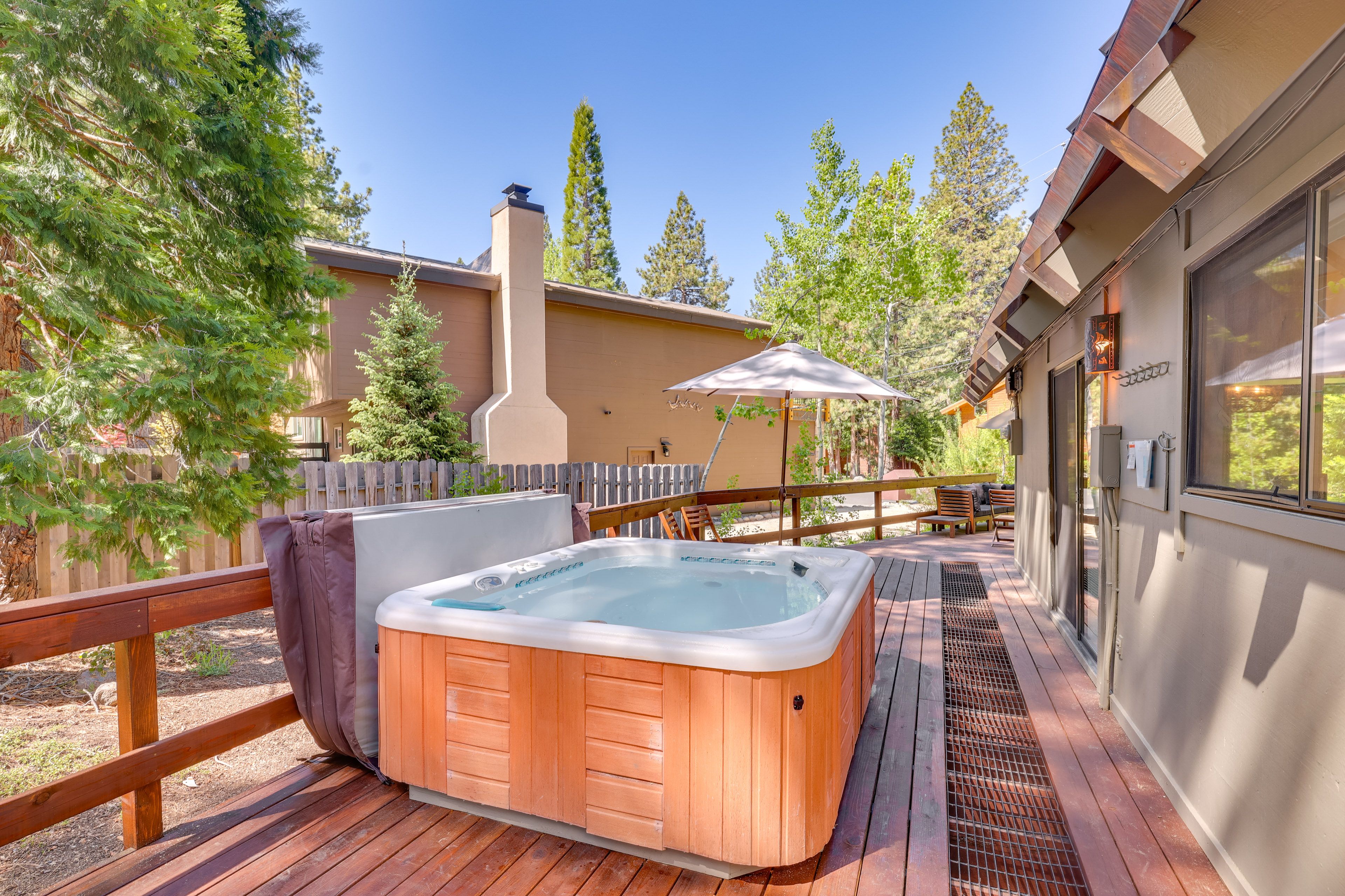 Deck | Private Hot Tub