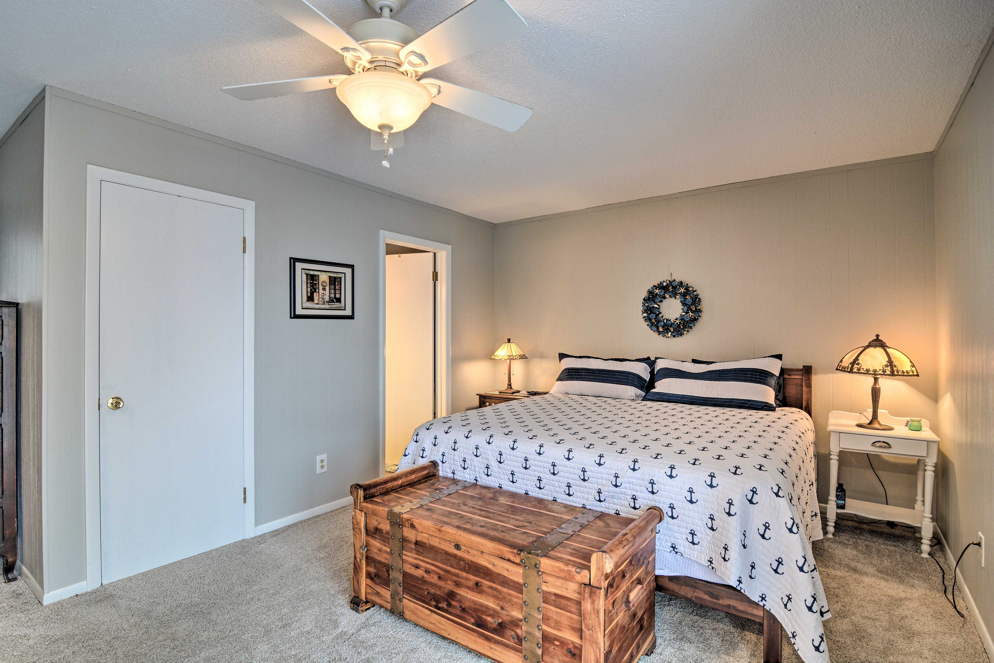 Bedroom 1 | King Bed | Fireplace | En-Suite Bathroom