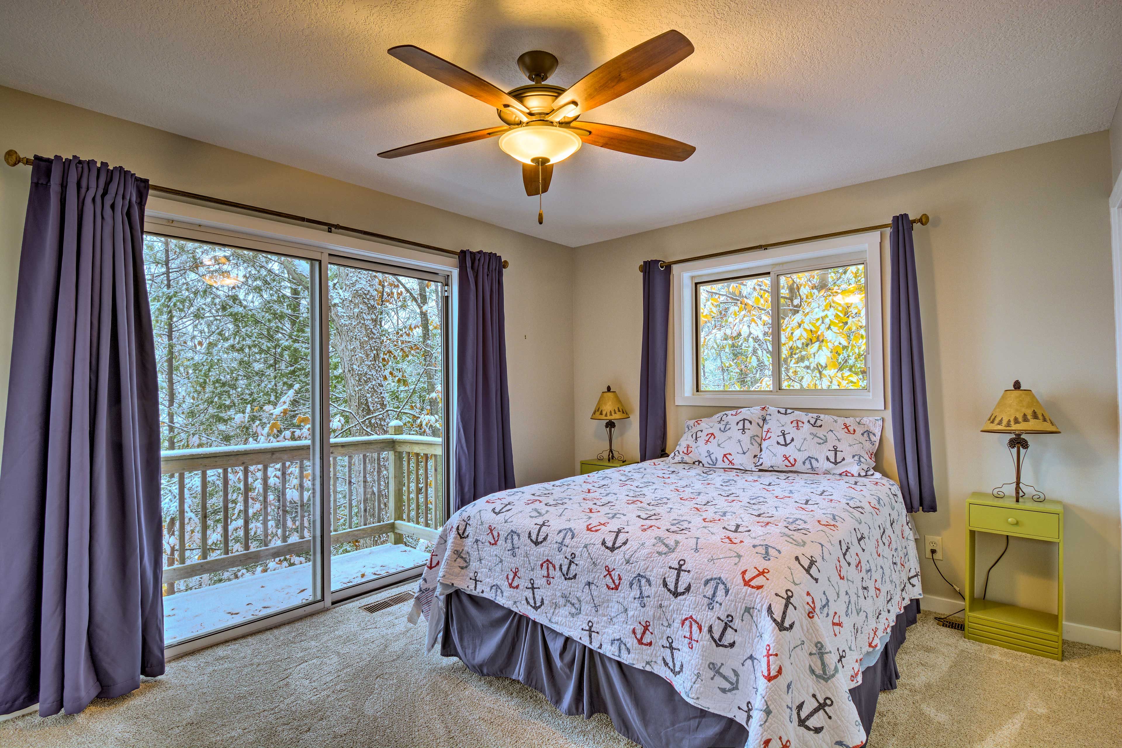 Bedroom 3 | Queen Bed