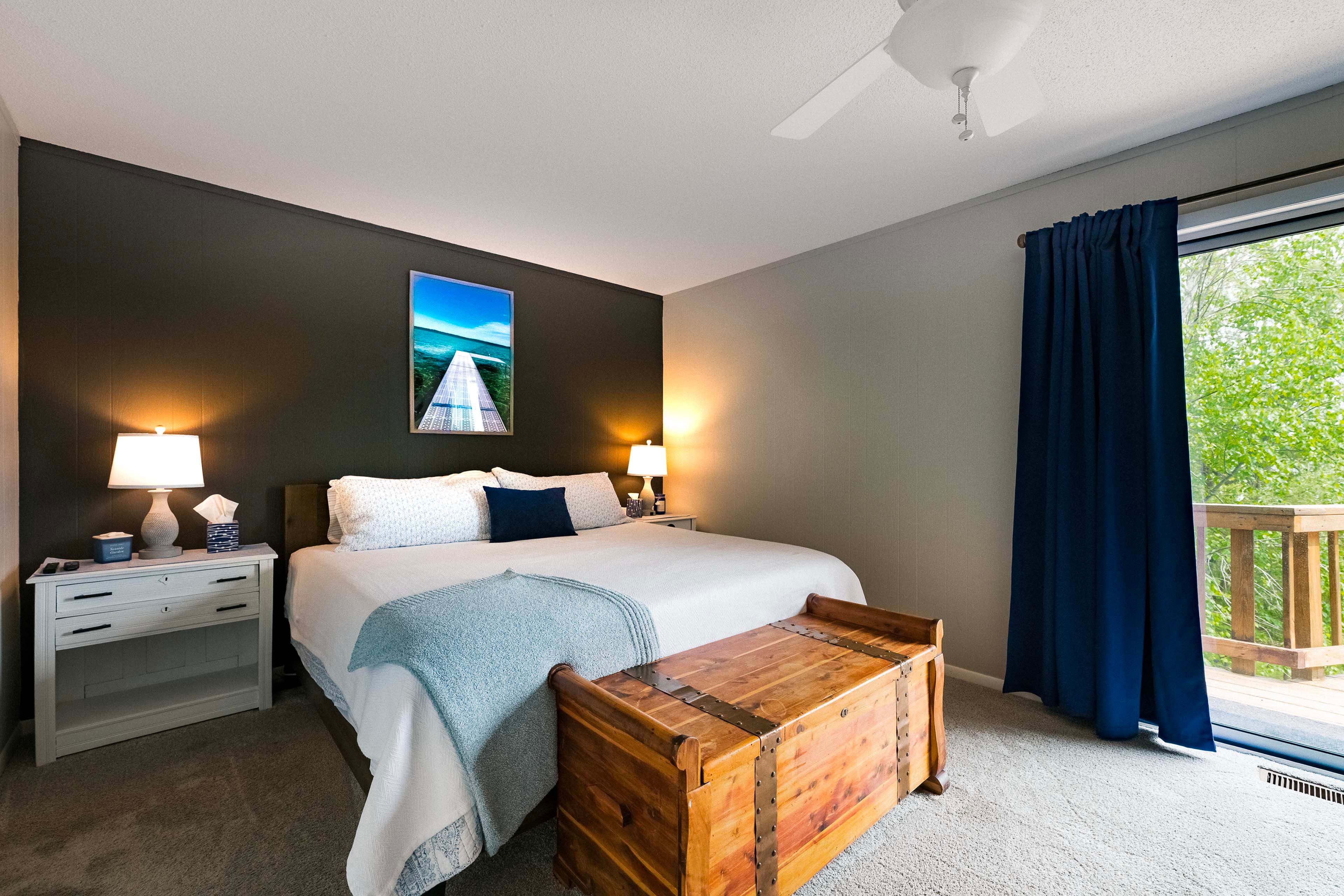 Bedroom 1 | King Bed | Fireplace | En-Suite Bathroom