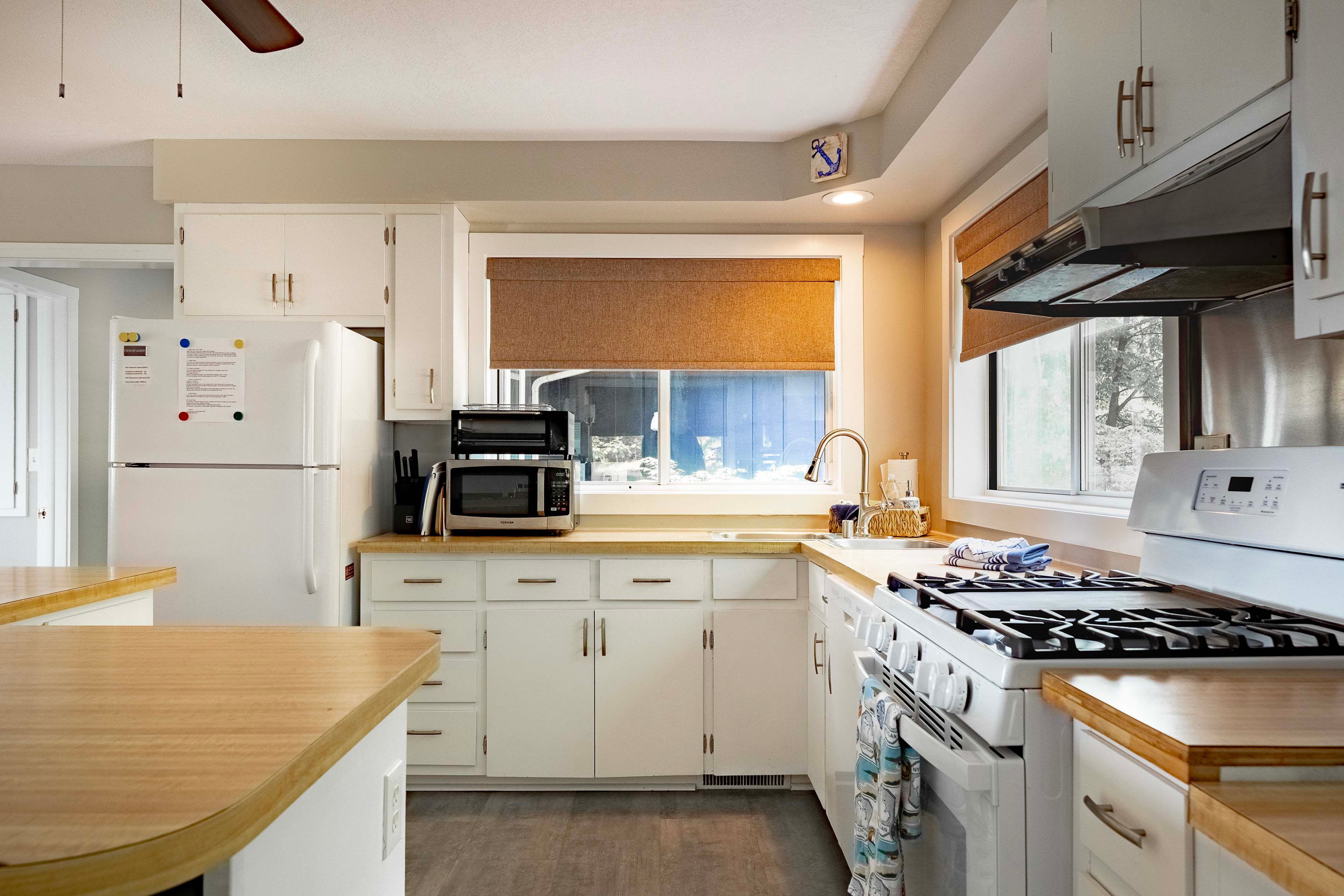 Kitchen | Cooking Basics | Drip & Keurig Coffee Maker