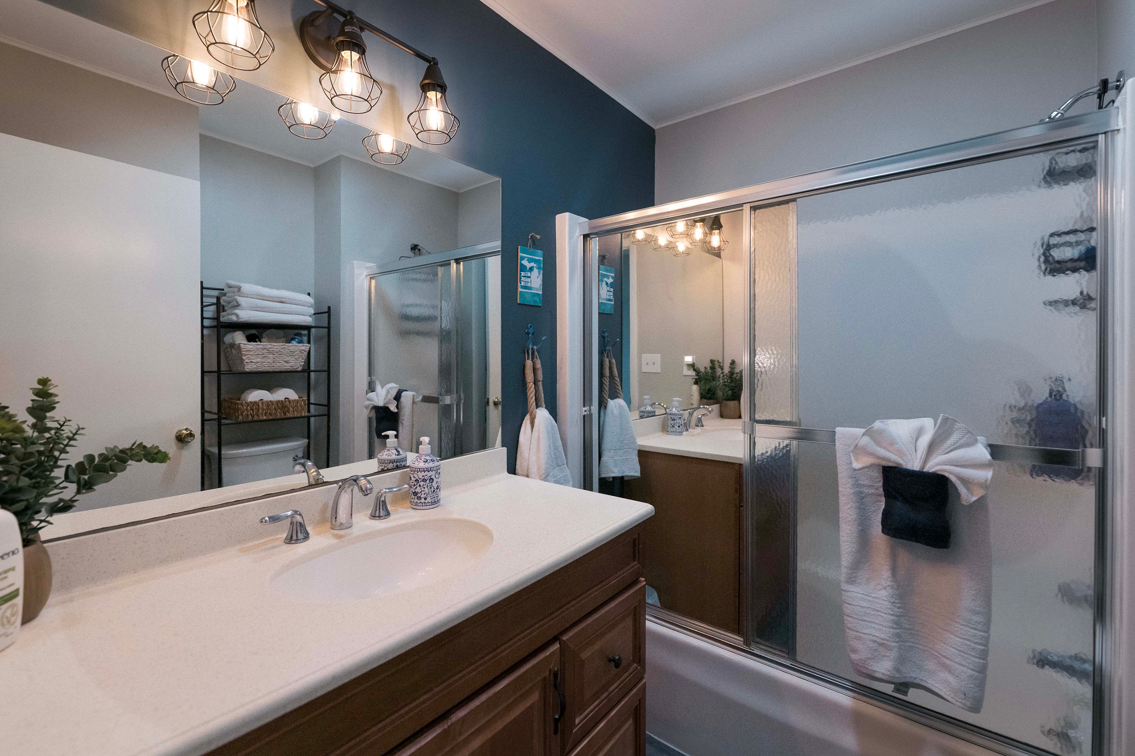 Full Bathroom