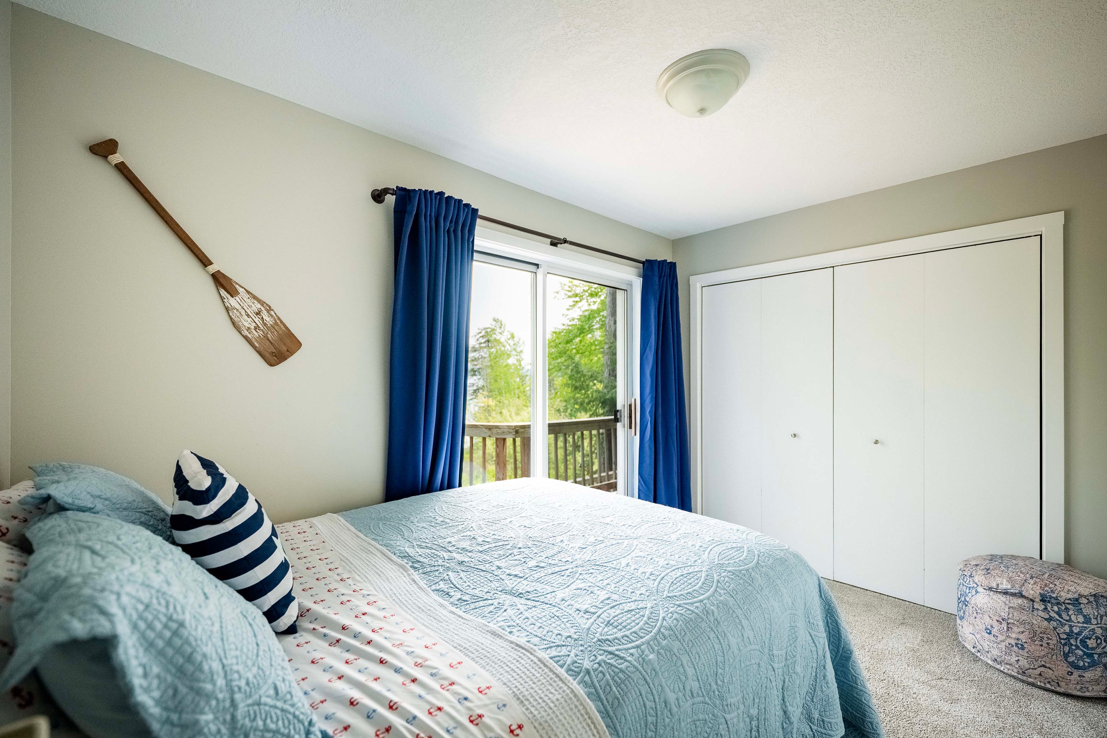 Bedroom 2 | Queen Bed