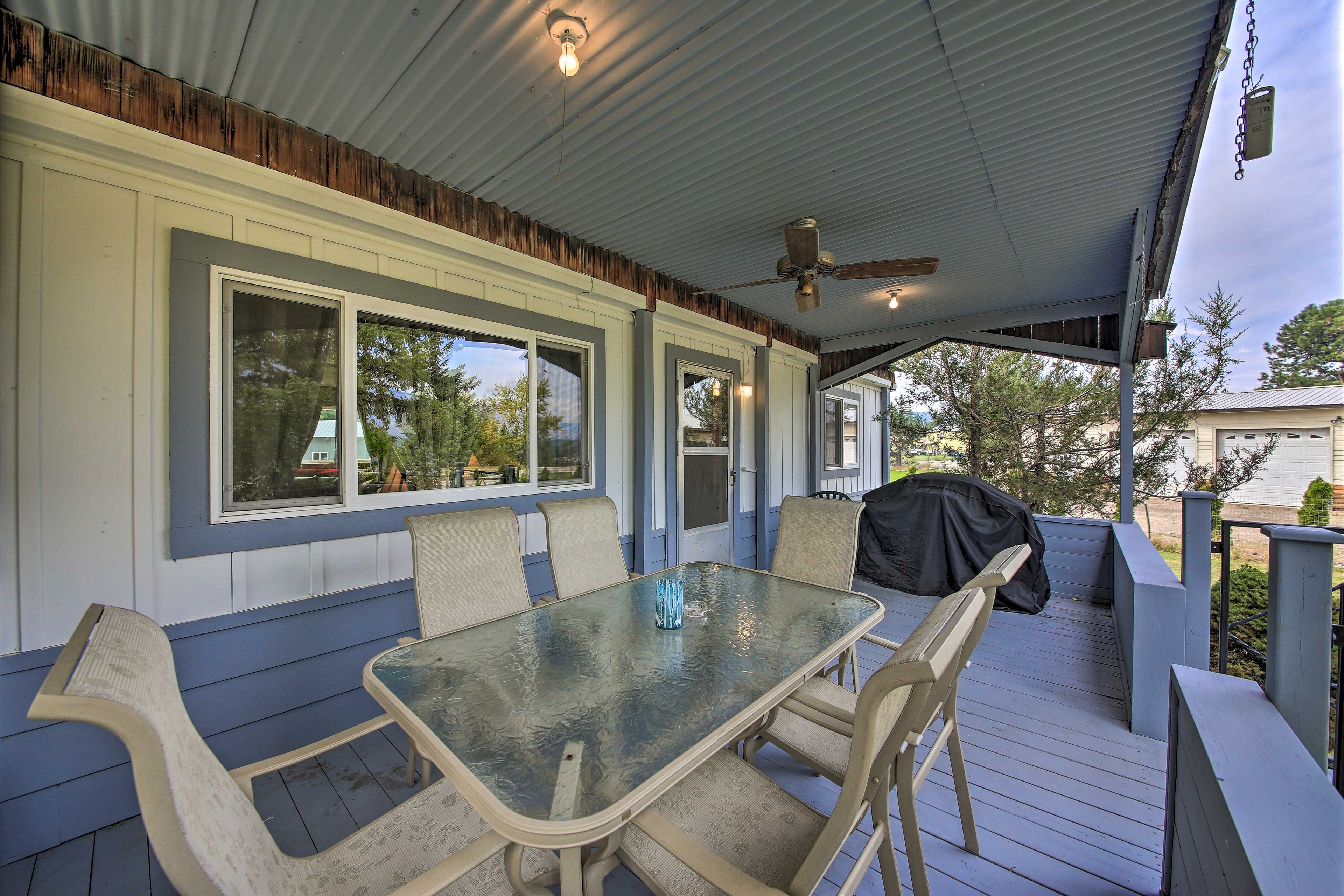 Furnished Deck | Gas Grill