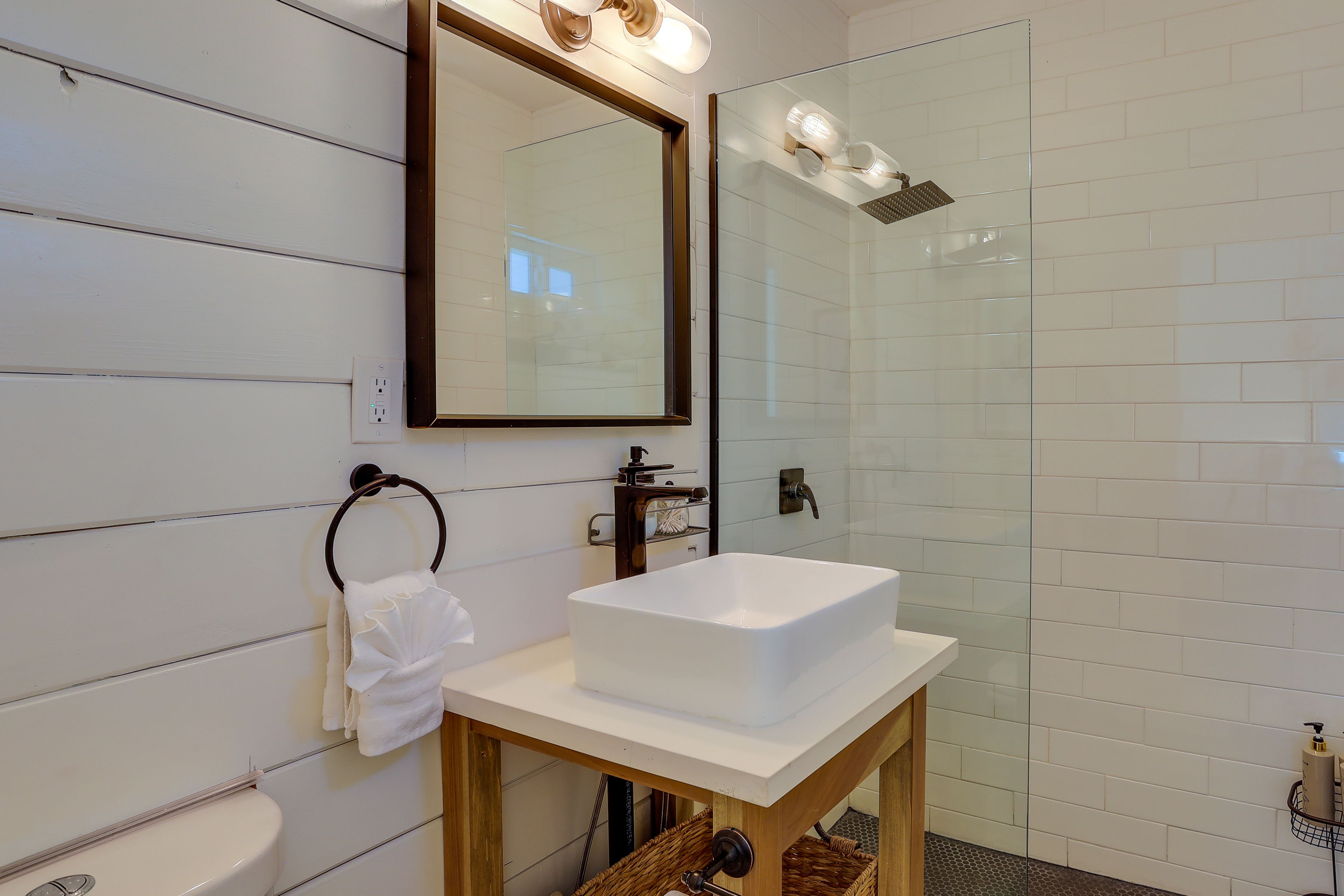 En-Suite Bathroom | Complimentary Toiletries | Hair Dryer