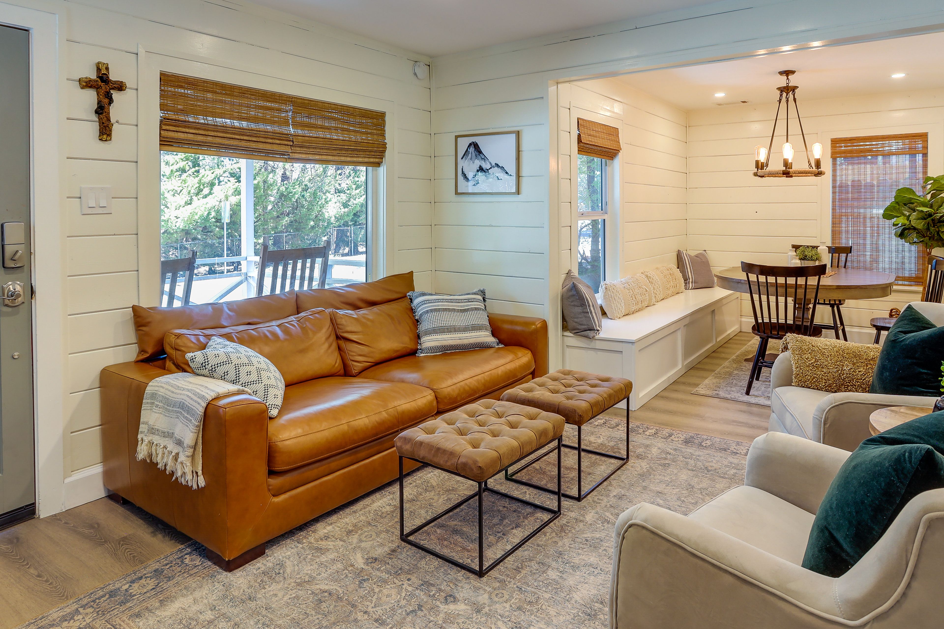 Living Room | Free WiFi | Central Heat