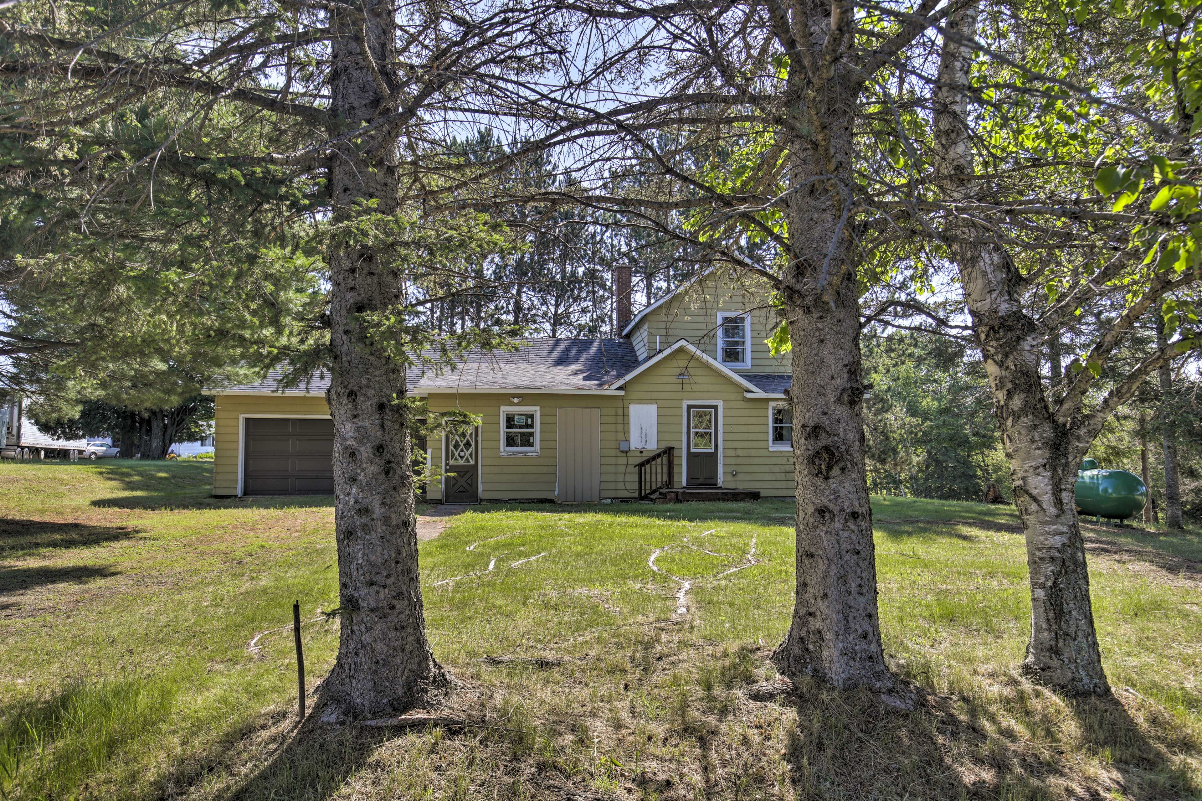 Property Exterior | 2 Blocks to Gas Station