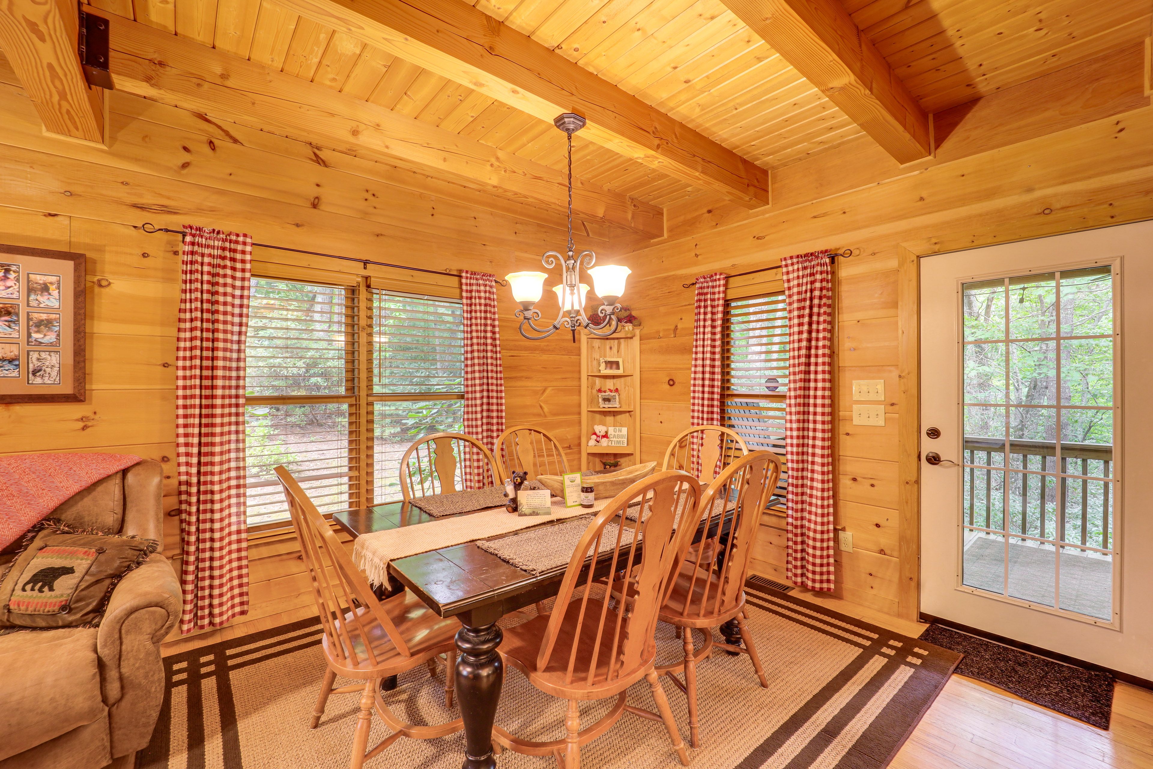 Dining Space | Dishware & Flatware