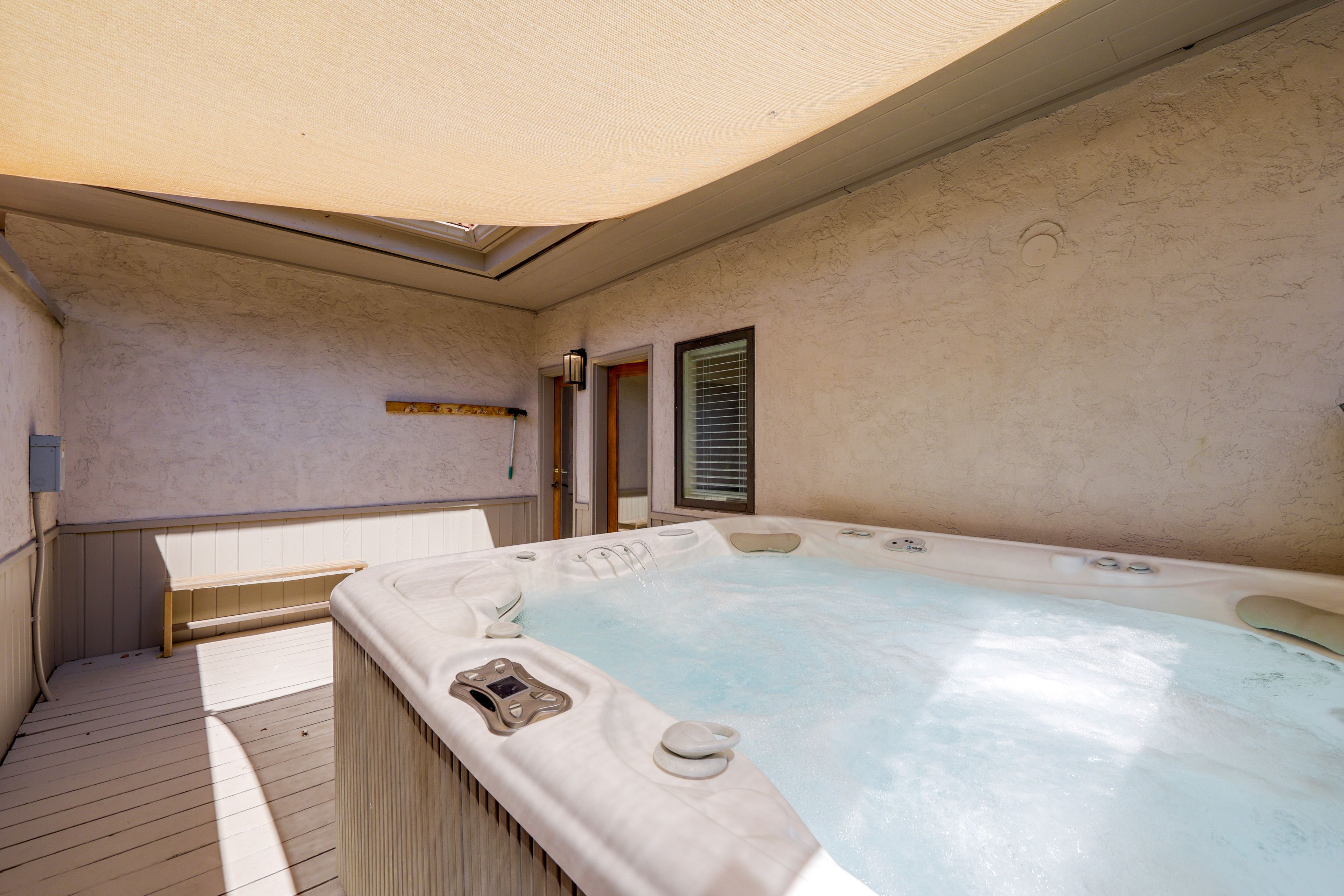 Private Hot Tub