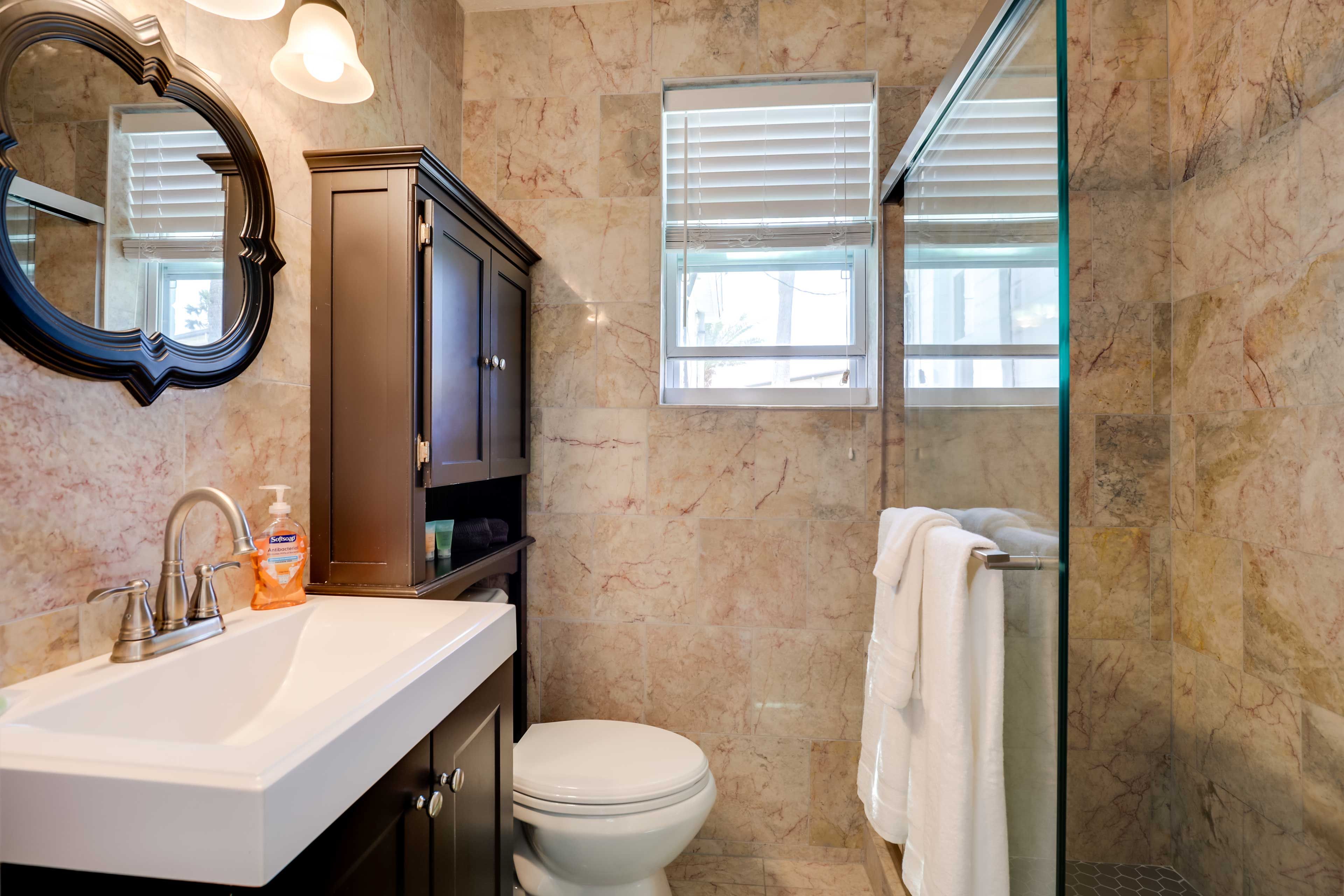 Full Bathroom | Complimentary Toiletries | Walk-In Shower