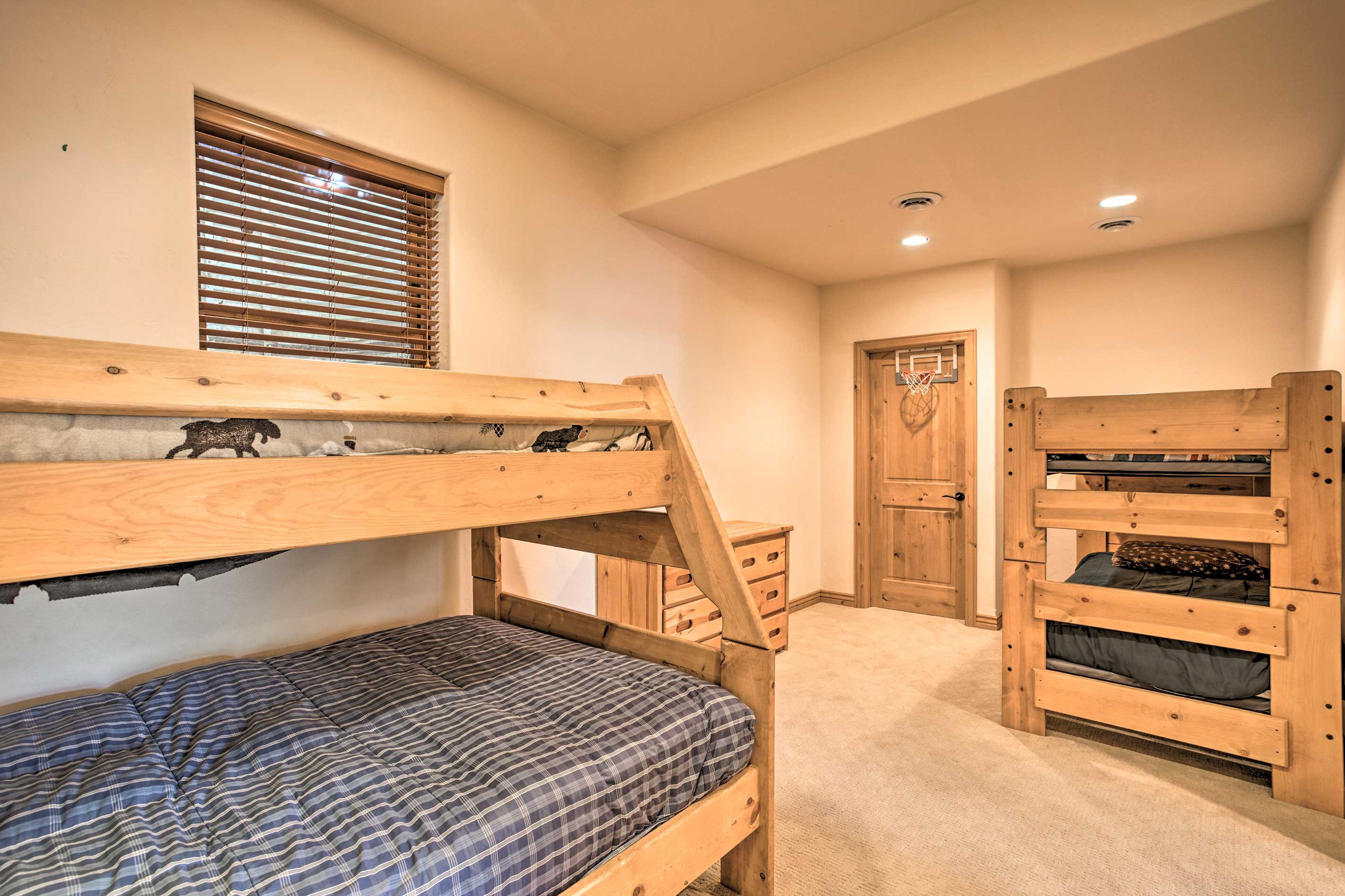 Bedroom 4 | Twin Bunk Bed | Twin/Full Bunk Bed | Lower Level